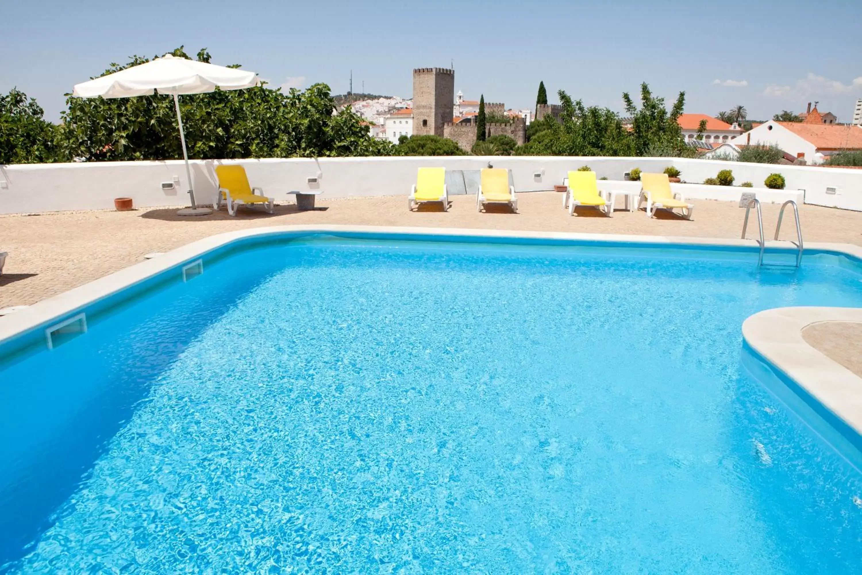 Swimming Pool in Hotel Convento D'Alter