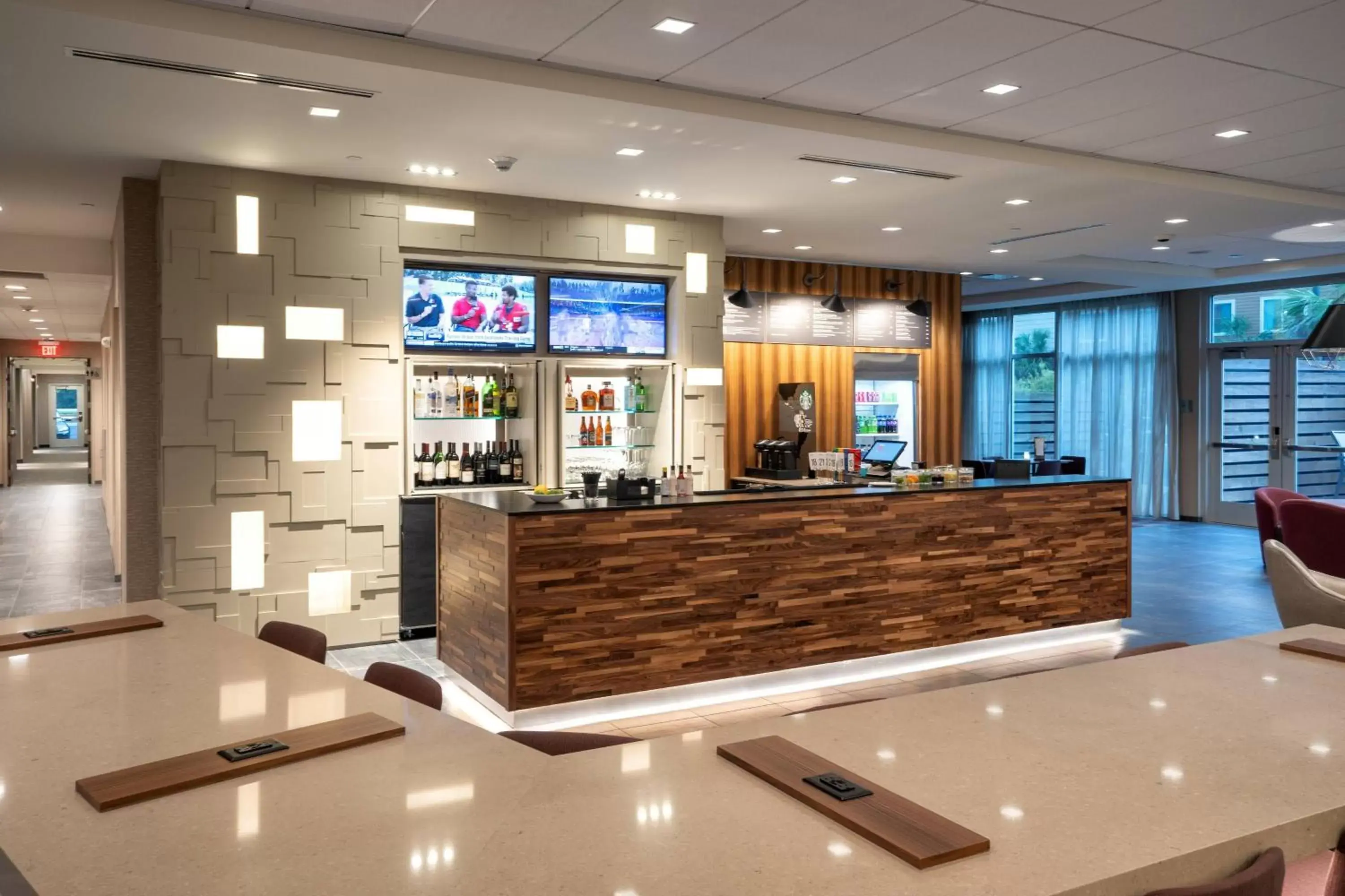 Restaurant/places to eat, Lobby/Reception in Courtyard by Marriott Charleston-North Charleston