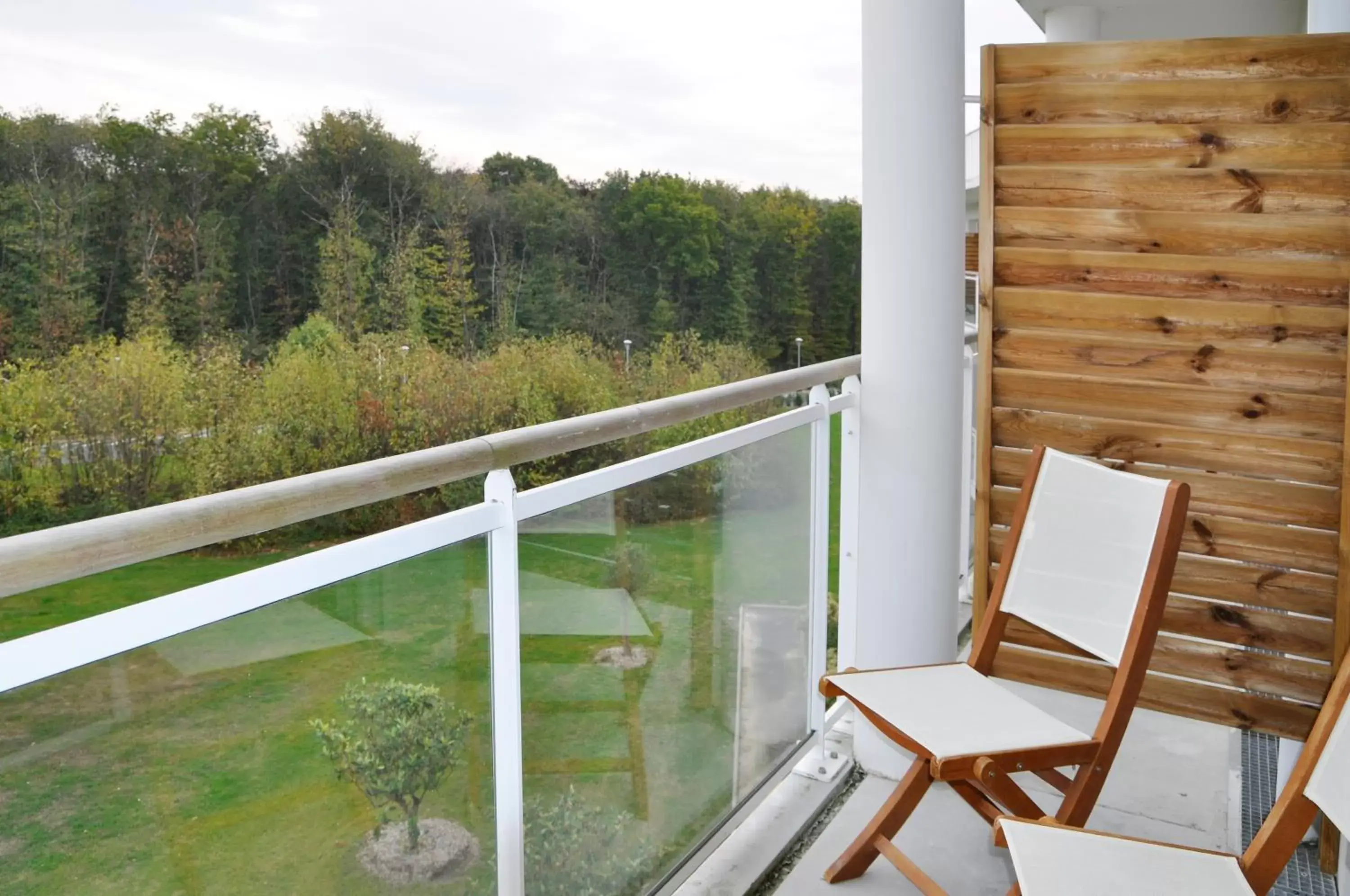 Balcony/Terrace in Golden Tulip Nantes Carquefou Suite