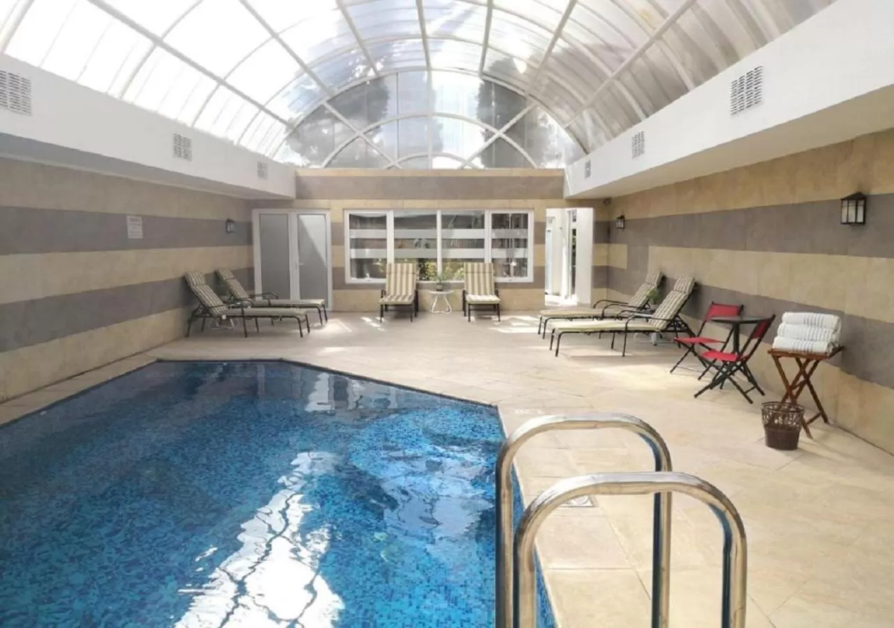 Swimming pool in Hotel Diego De Almagro Rancagua