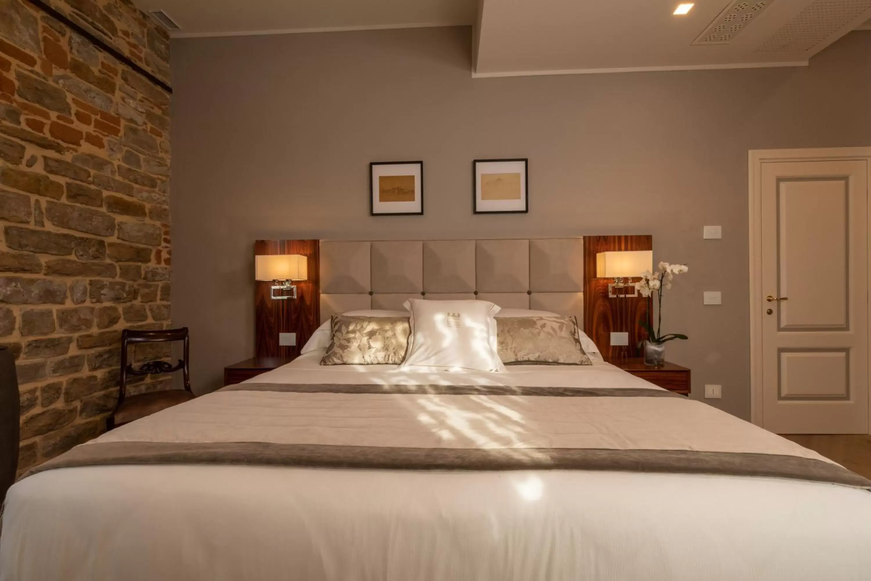 Bed in Donati Luxury Tower Suites
