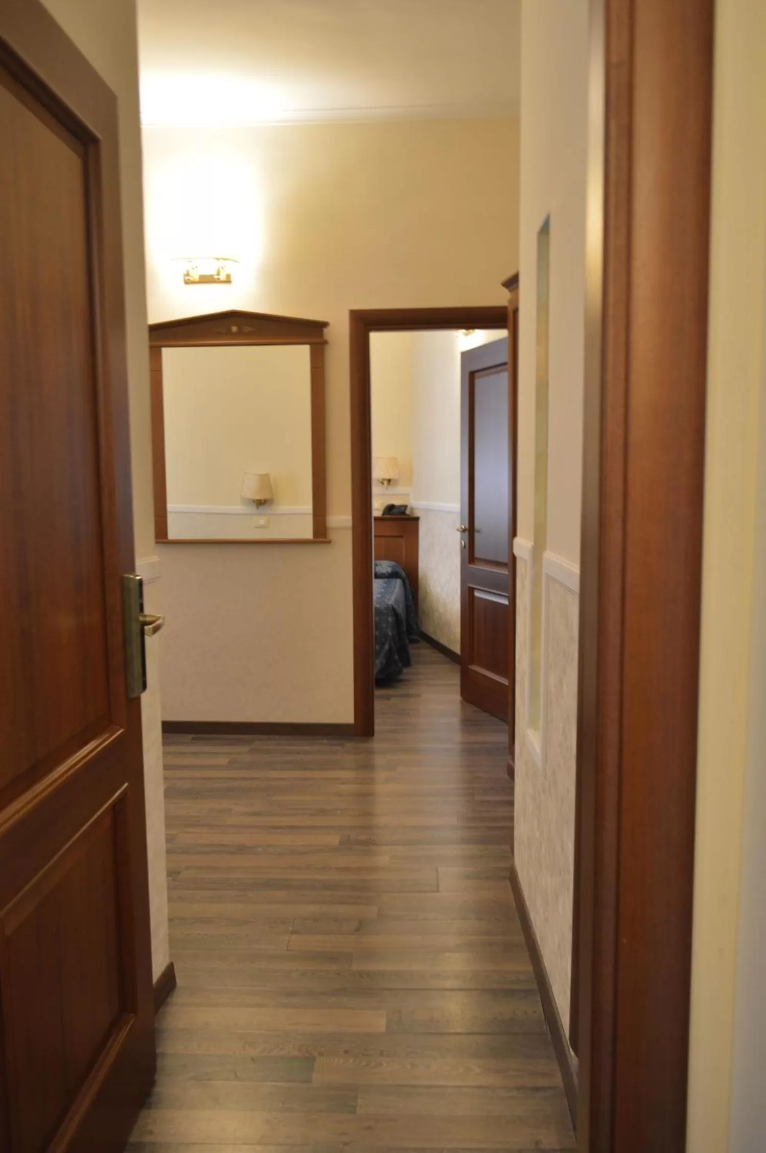 Bedroom in Pantheon Inn