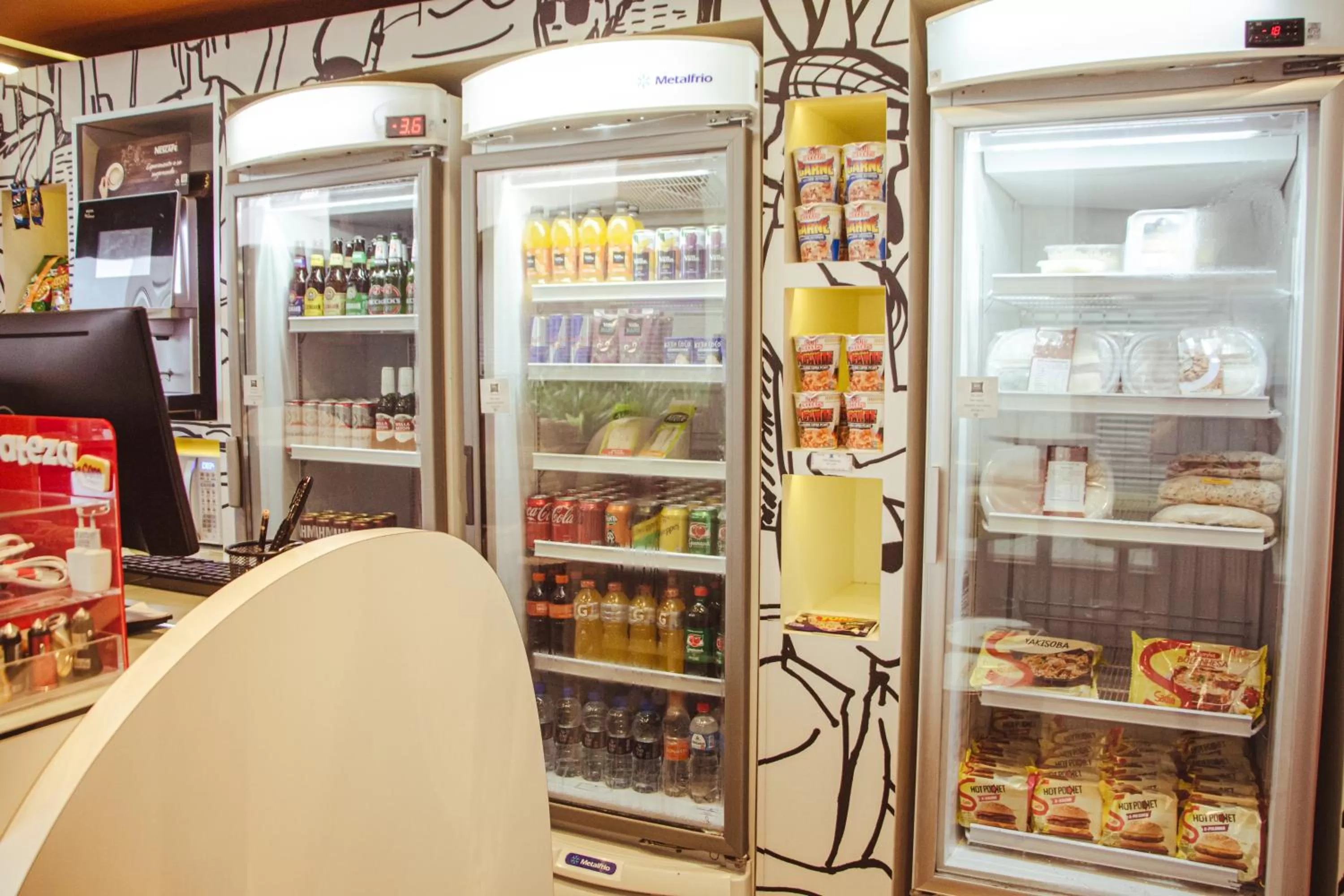 On-site shops in ibis budget Curitiba Aeroporto