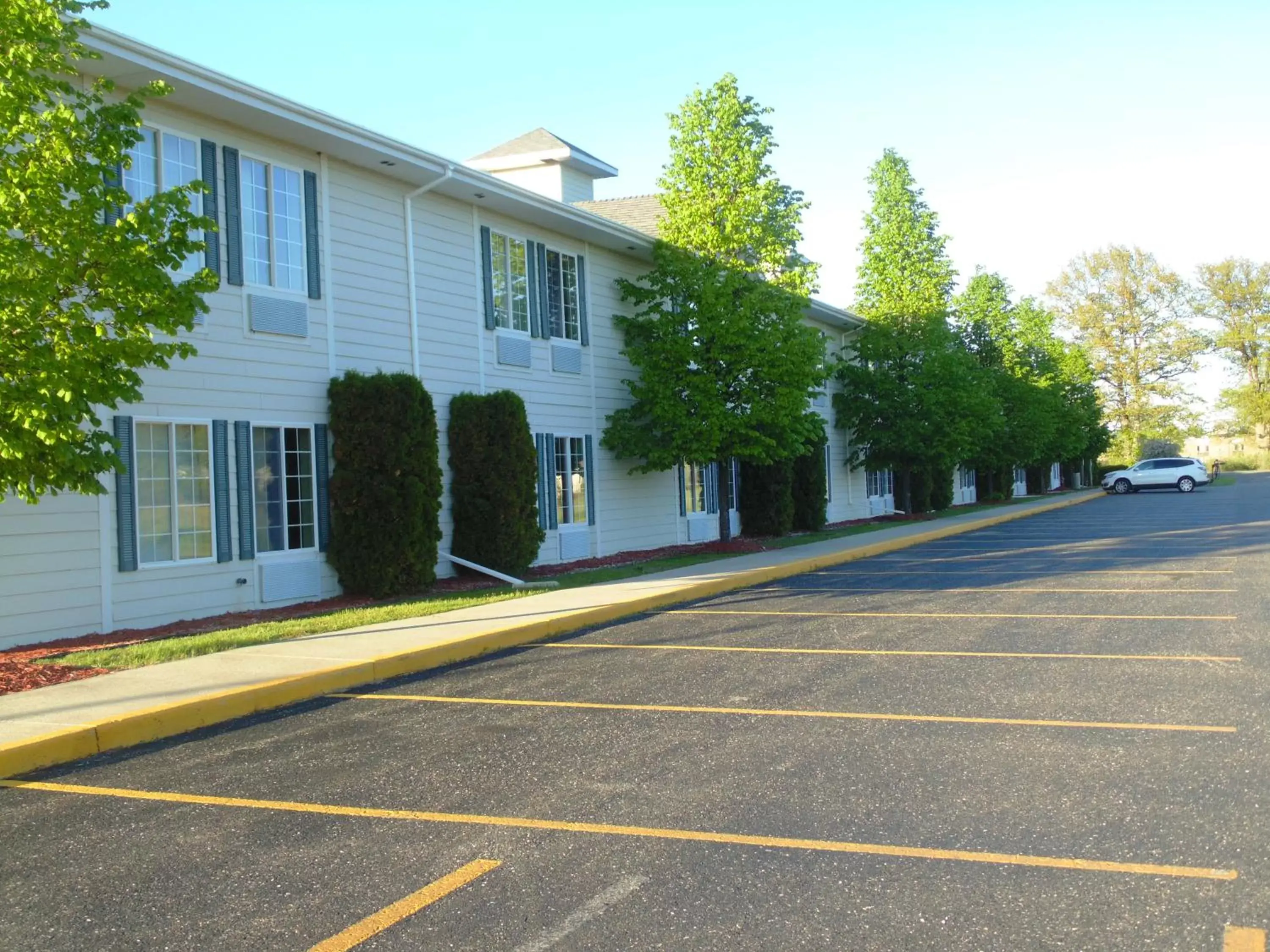 Decorative detail, Property Building in American Inn and Suites Houghton Lake