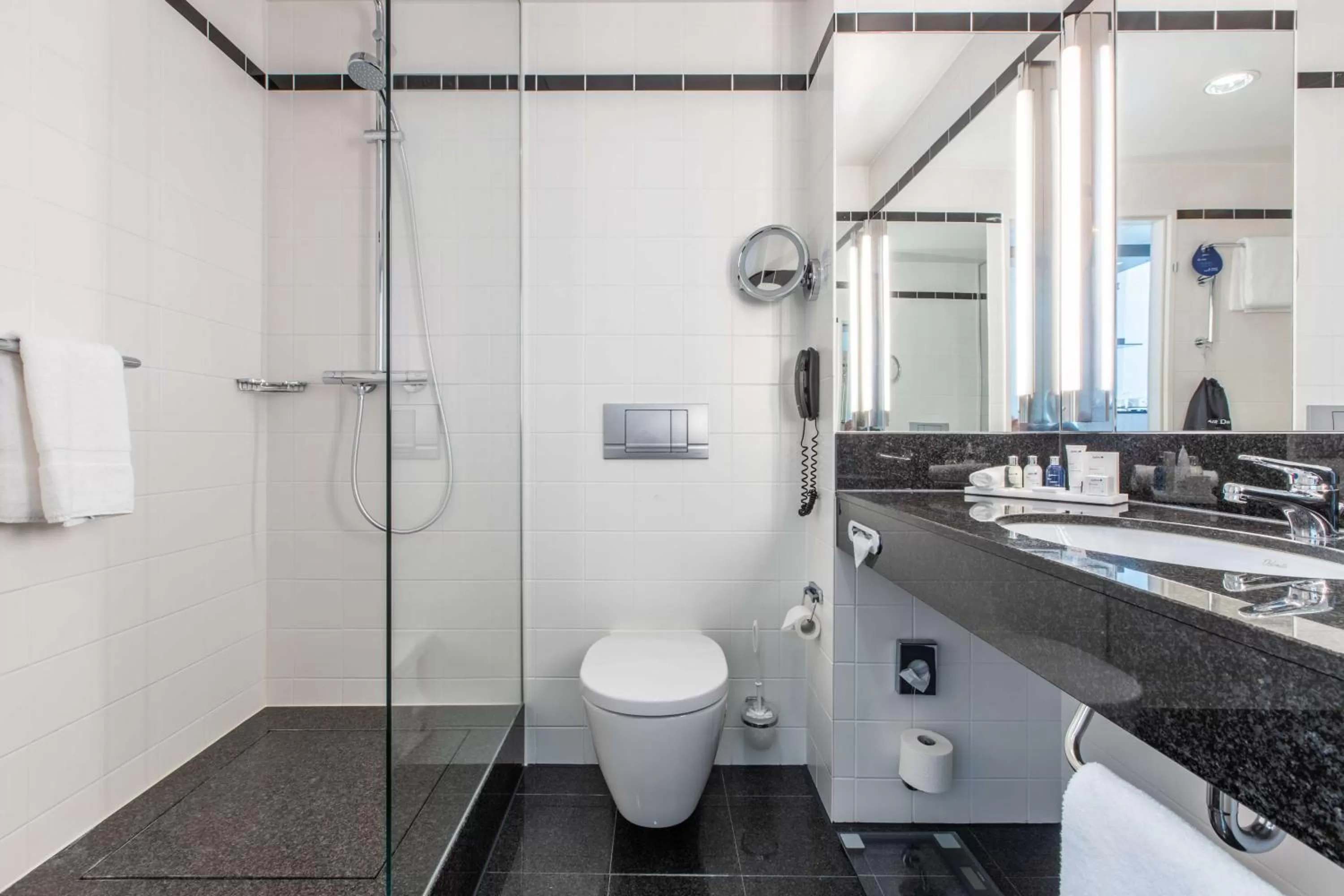 Bathroom in Radisson Blu Hotel Hannover