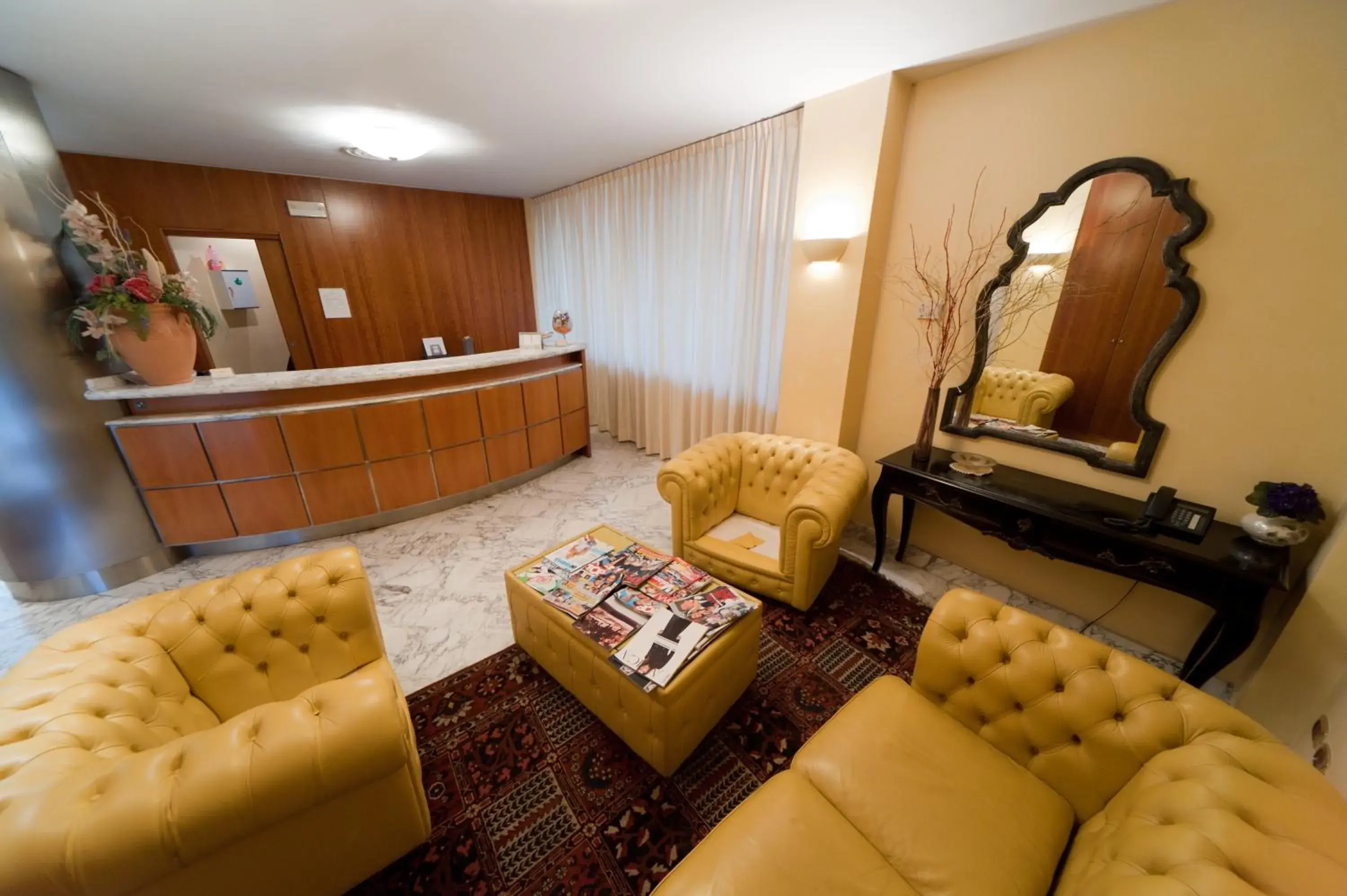 Communal lounge/ TV room, Lobby/Reception in Citta' Dei Papi