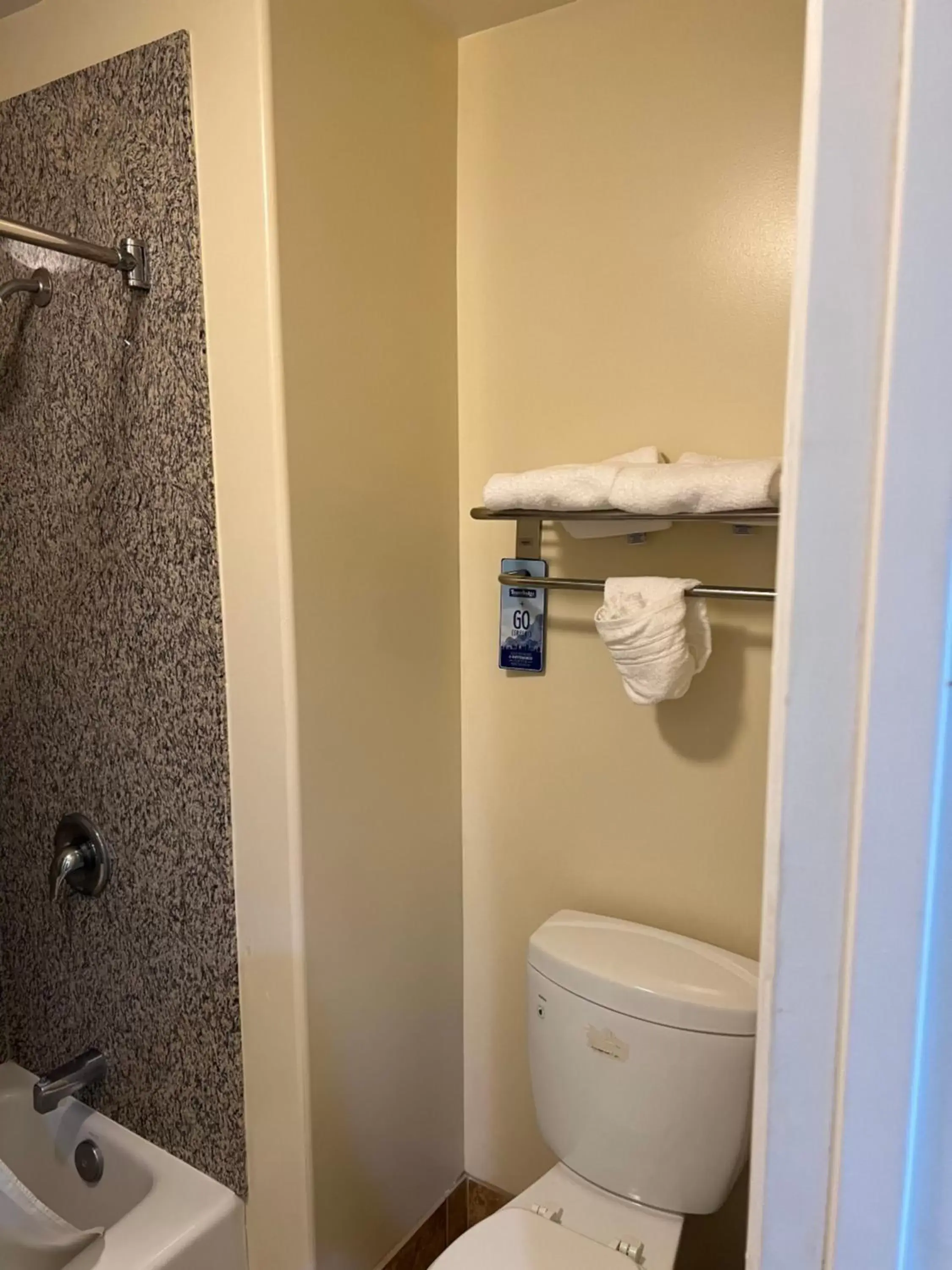 Bathroom in Travelodge by Wyndham Brea