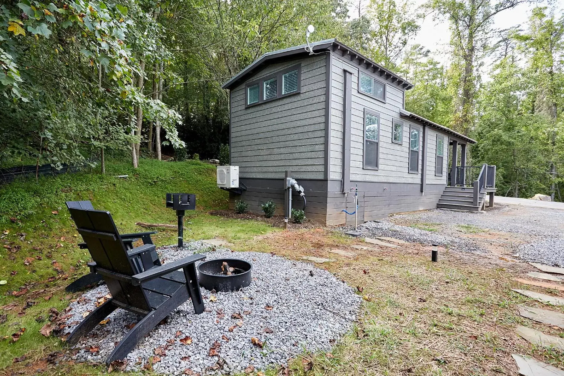 Balcony/Terrace, Property Building in Asheville River Cabins