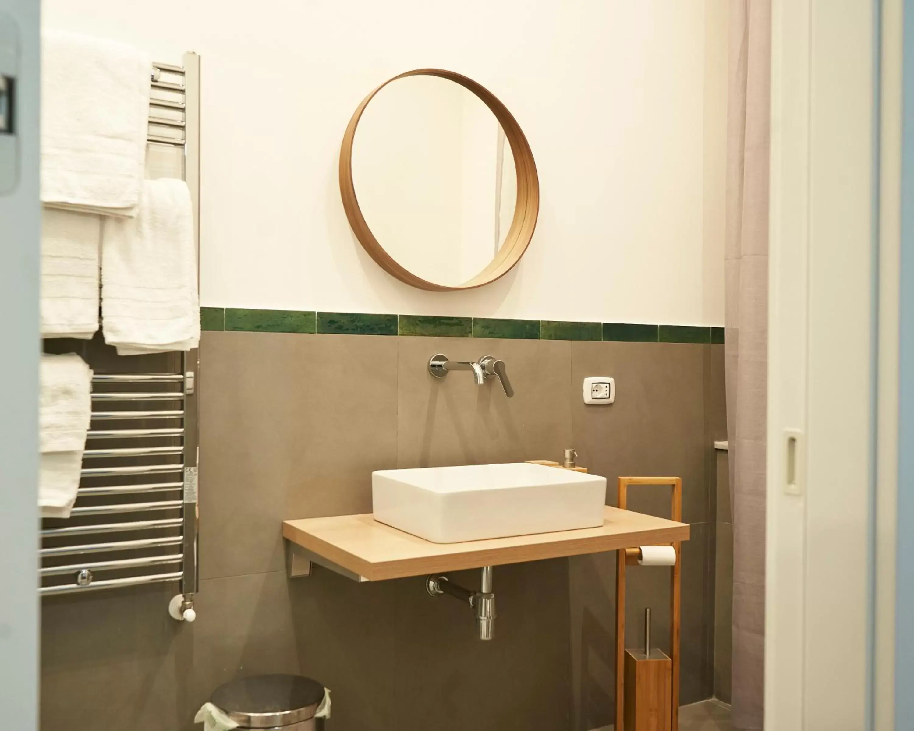 Bathroom in Ballarò Guest House