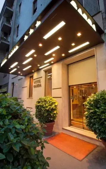 Facade/entrance, Property Building in Hotel Garda