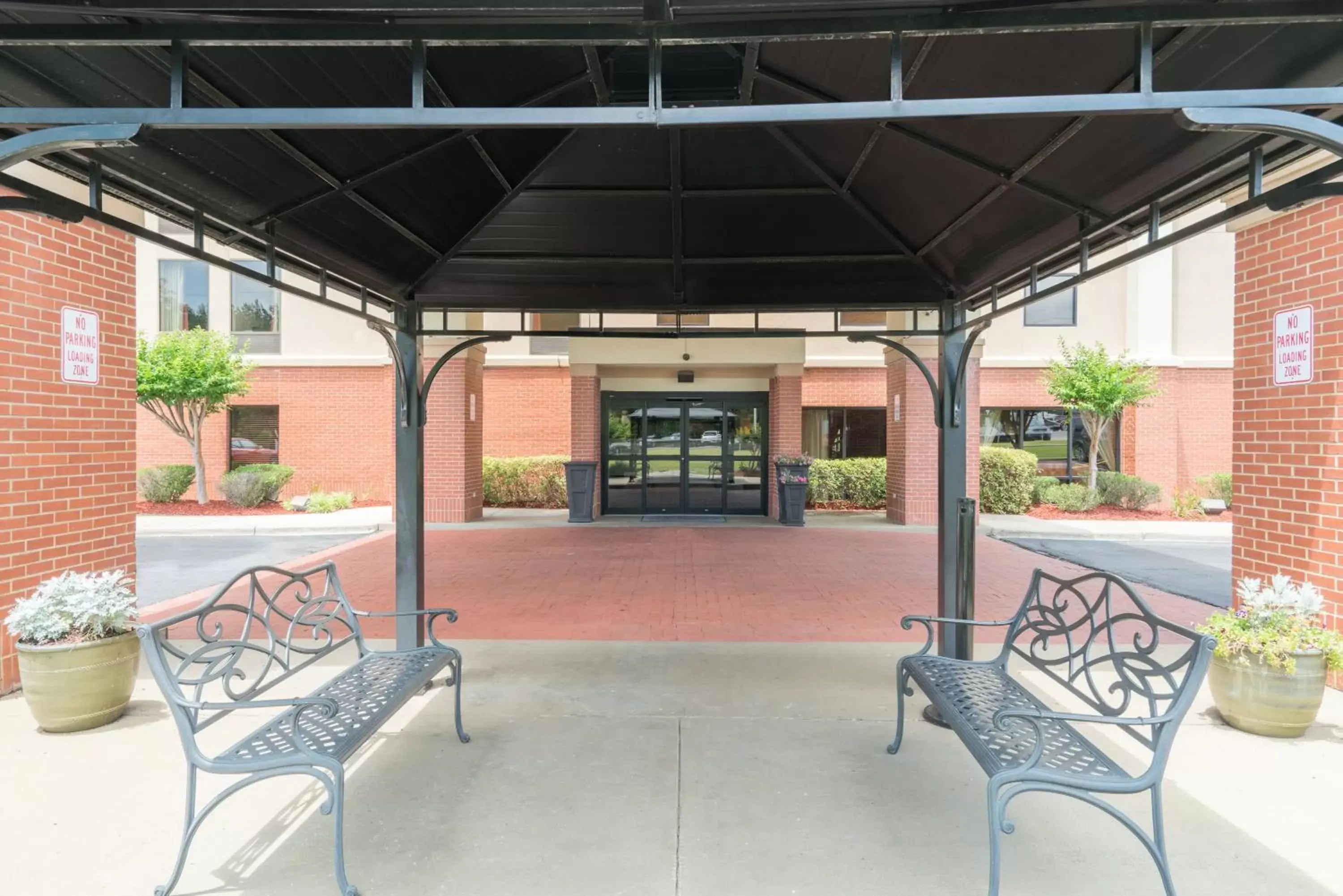 Patio/Outdoor Area in Hamilton Inn Birmingham-Bessemer