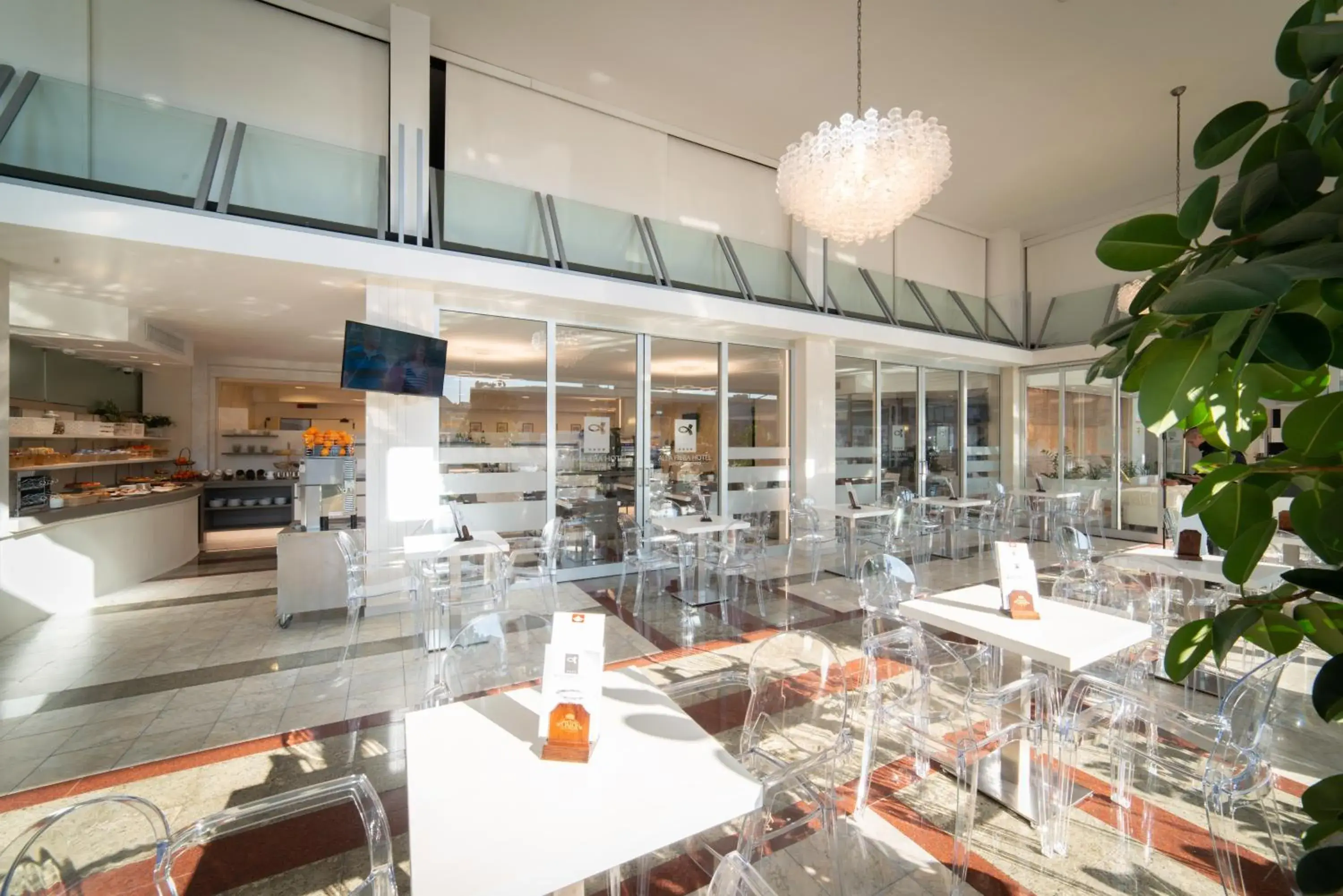 Lounge or bar, Restaurant/Places to Eat in Alfa Fiera Hotel