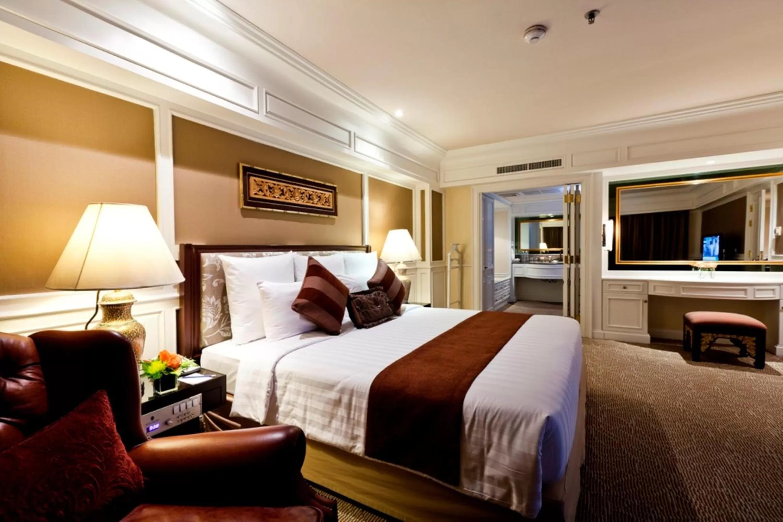 Photo of the whole room, Bed in Royal Princess Larn Luang - SHA Extra Plus