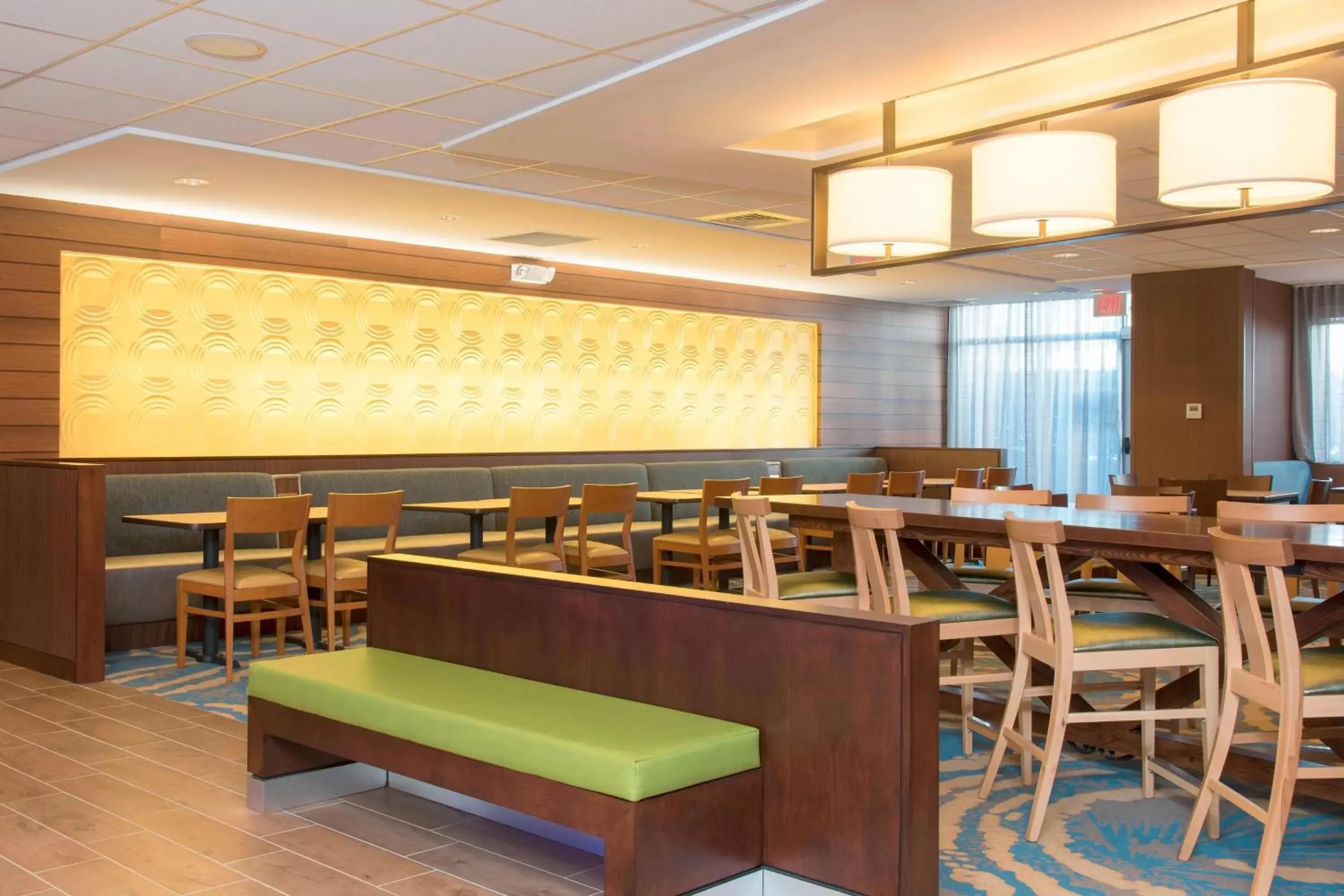Breakfast, Restaurant/Places to Eat in Fairfield Inn & Suites by Marriott Tampa Westshore/Airport