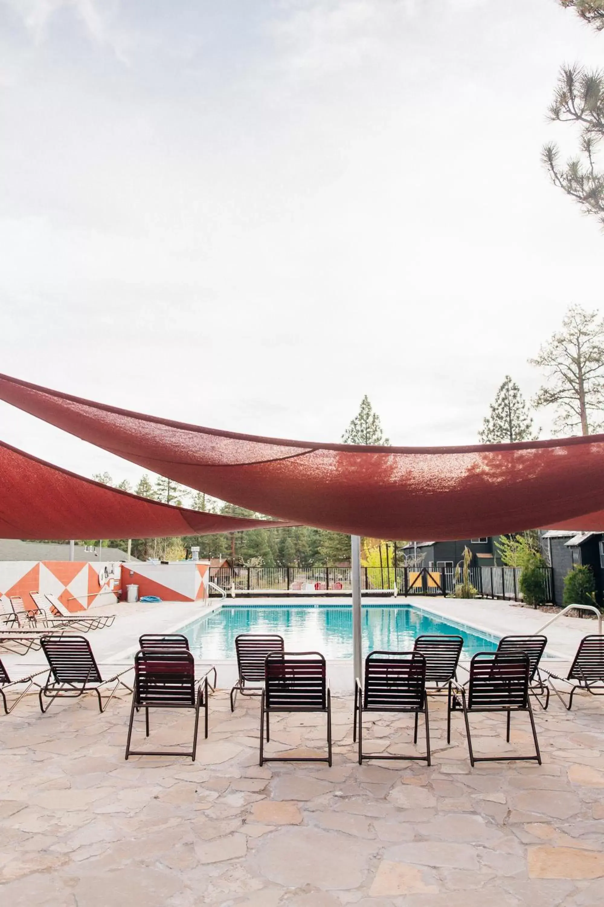 Swimming Pool in Noon Lodge