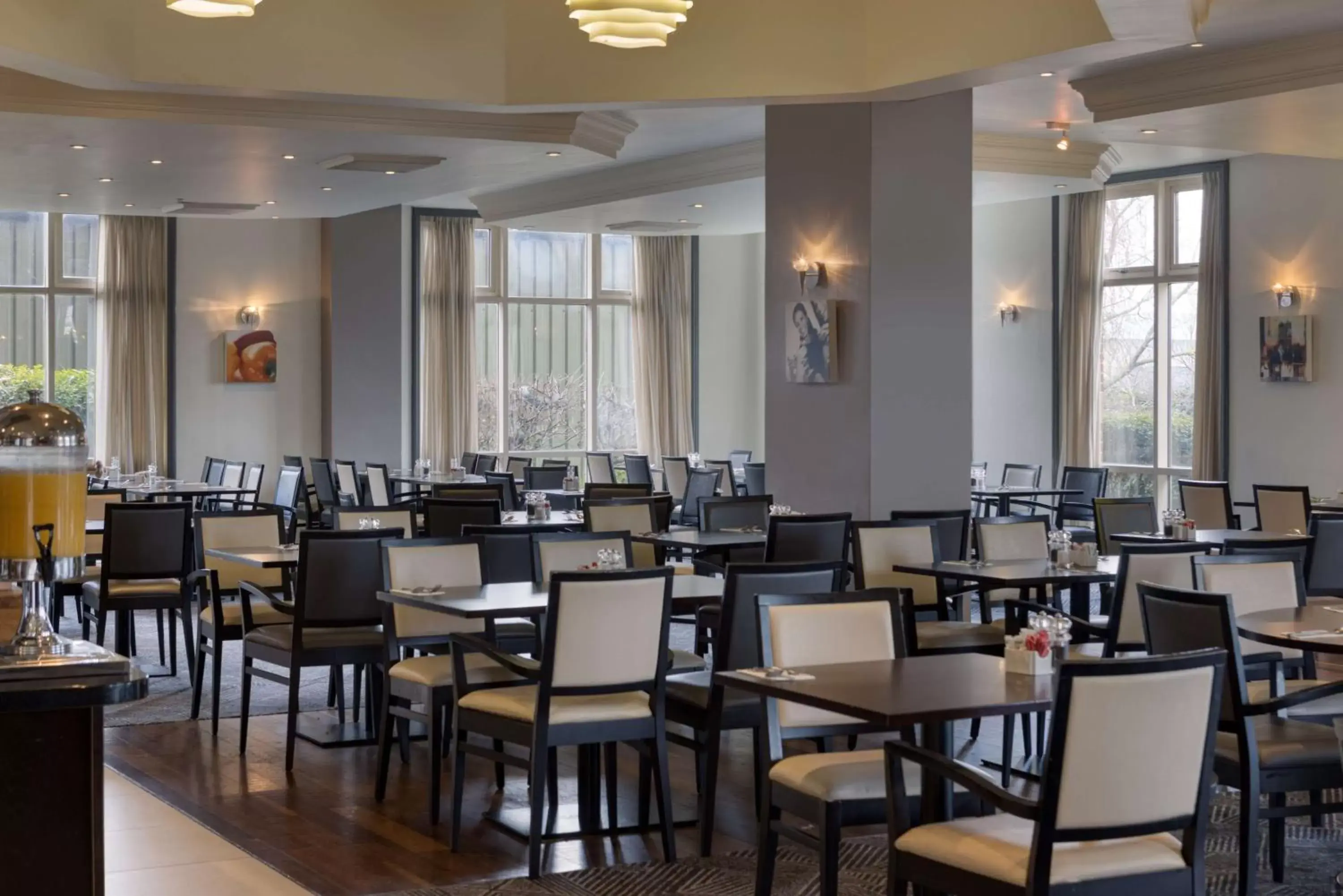 Breakfast, Restaurant/Places to Eat in DoubleTree by Hilton Dartford Bridge