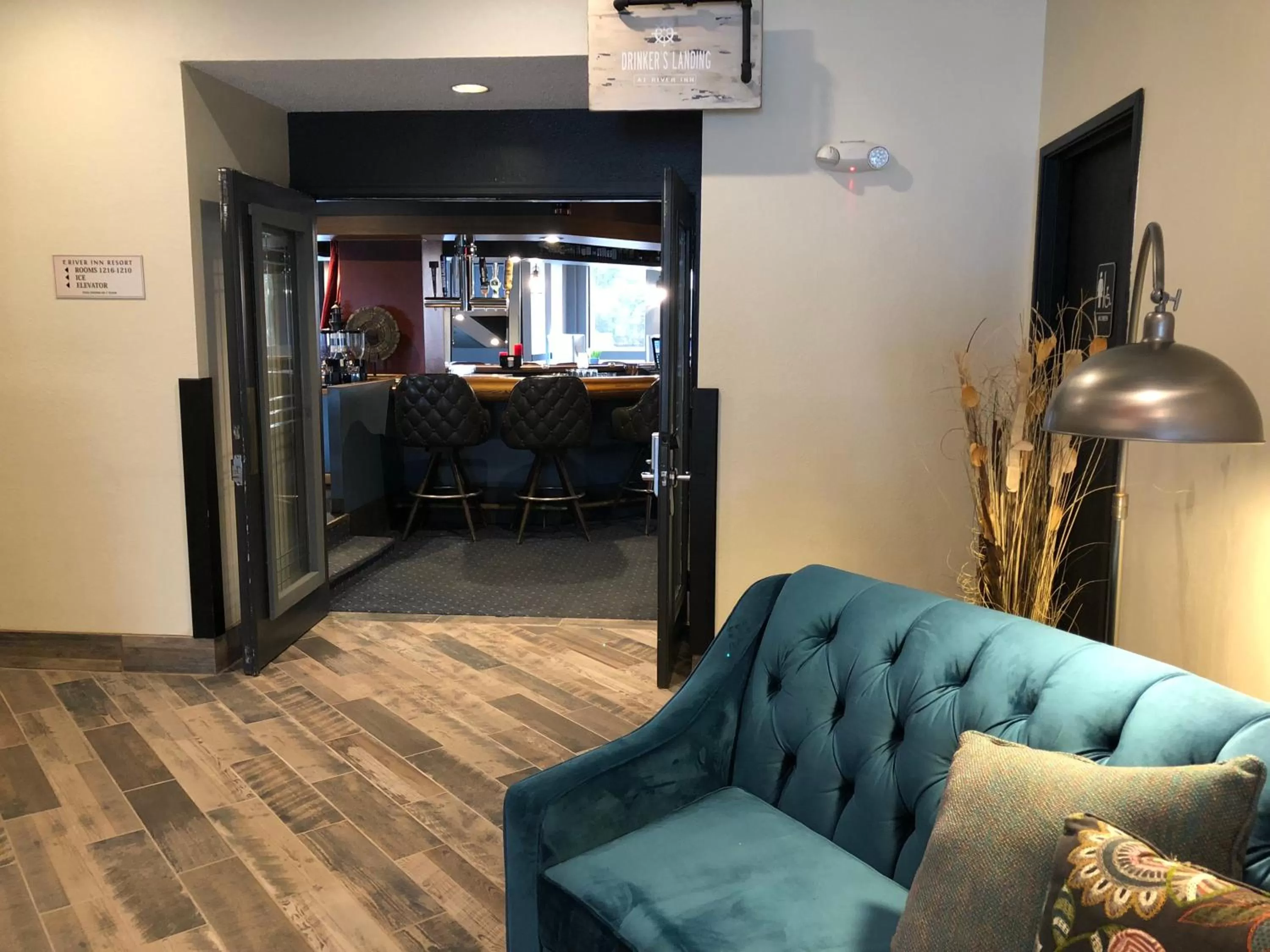 Lobby or reception in The VUE Boutique Hotel & Boathouse