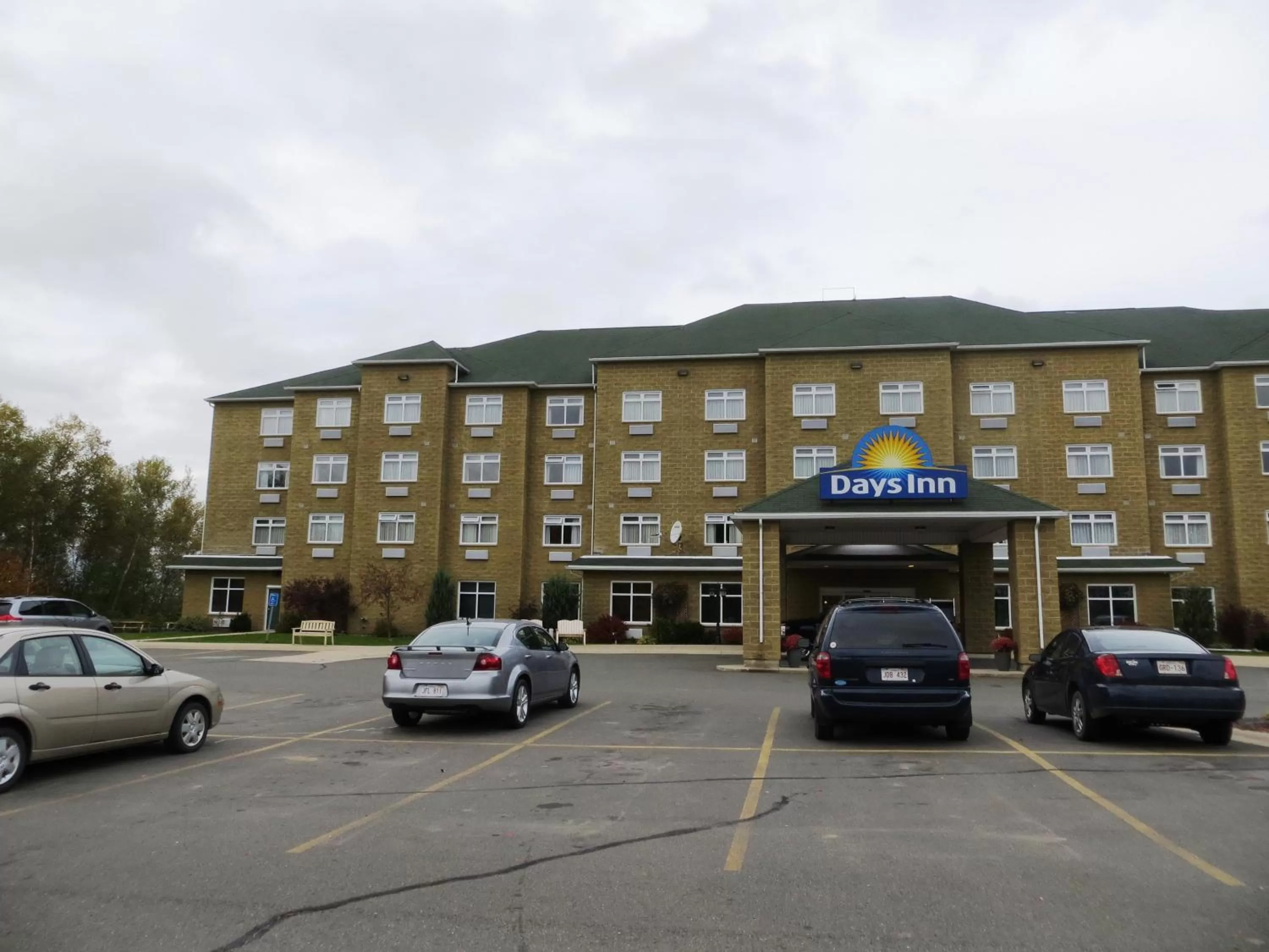 Facade/entrance in Days Inn by Wyndham Oromocto Conference Centre