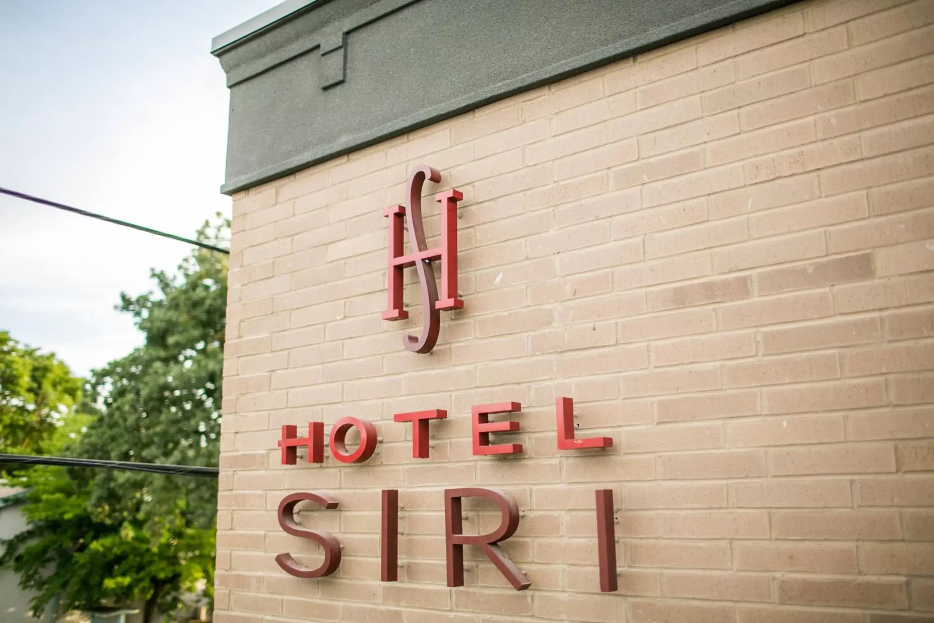 Property Logo/Sign in Hotel Siri Downtown - Paso Robles
