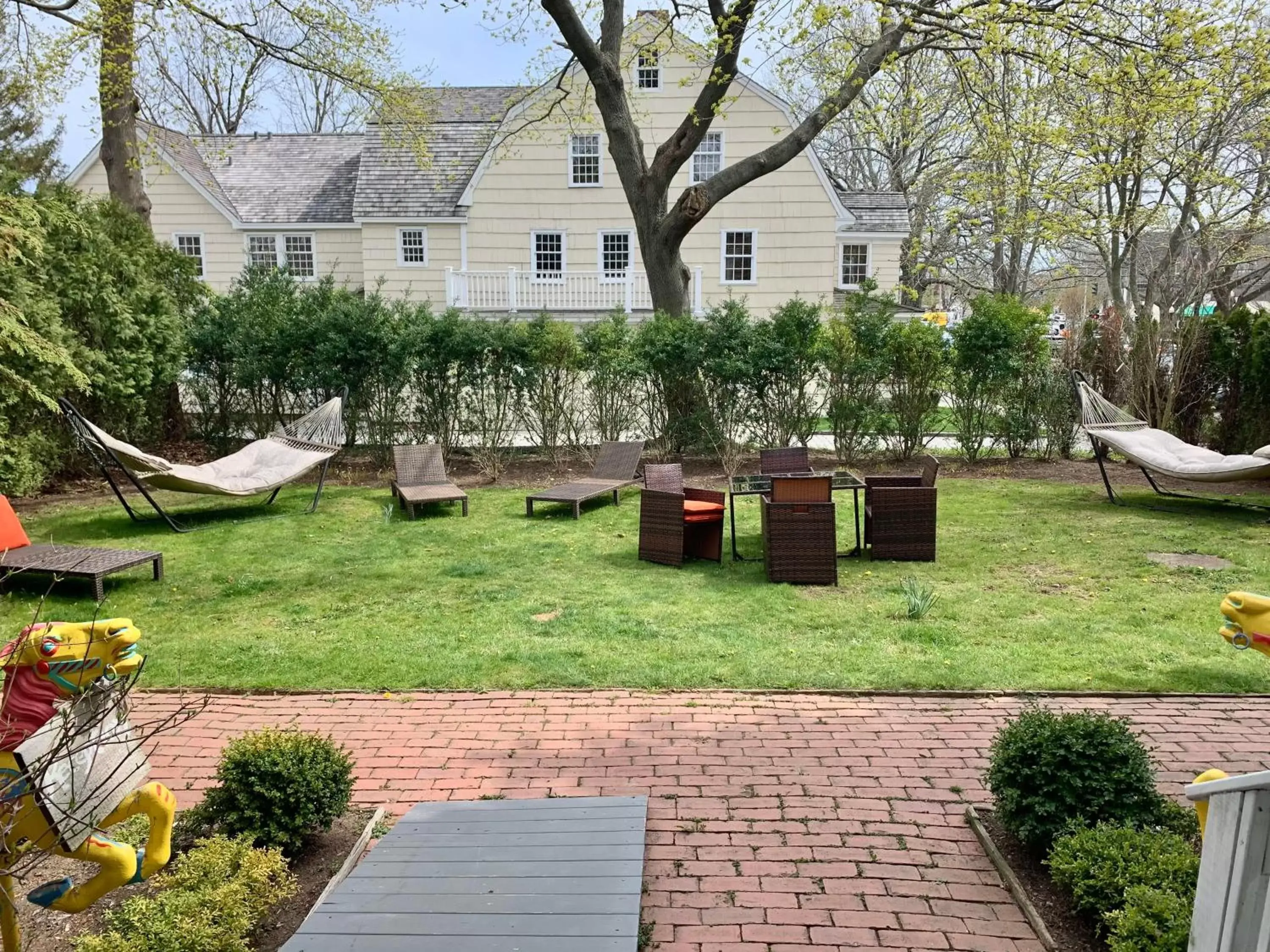 Property building, Garden in Harpoon House