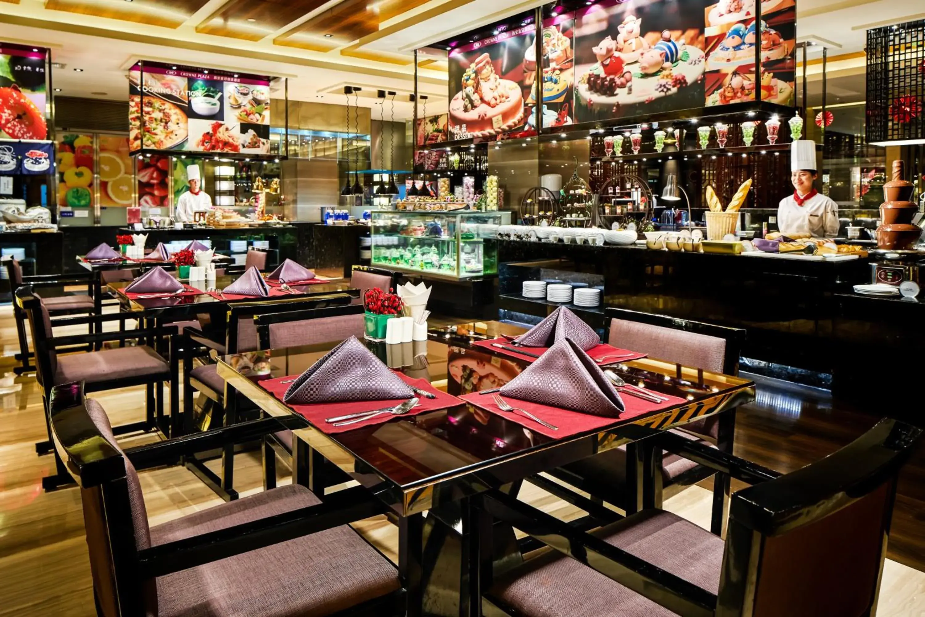 Restaurant/Places to Eat in Crowne Plaza Xi'an, an IHG Hotel