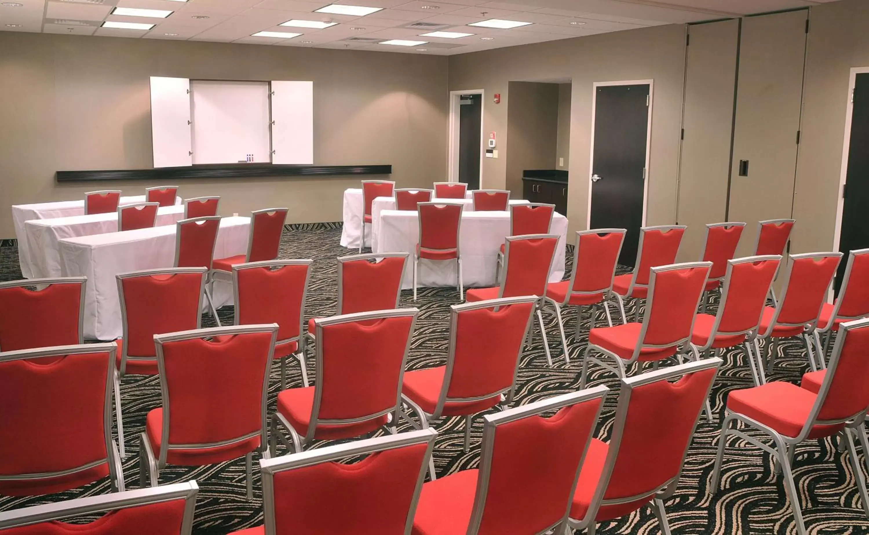 Meeting/conference room in Hampton Inn Birmingham/Leeds