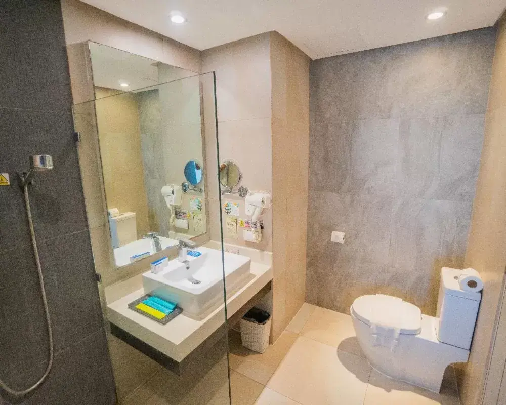Bathroom in Solea Mactan Resort