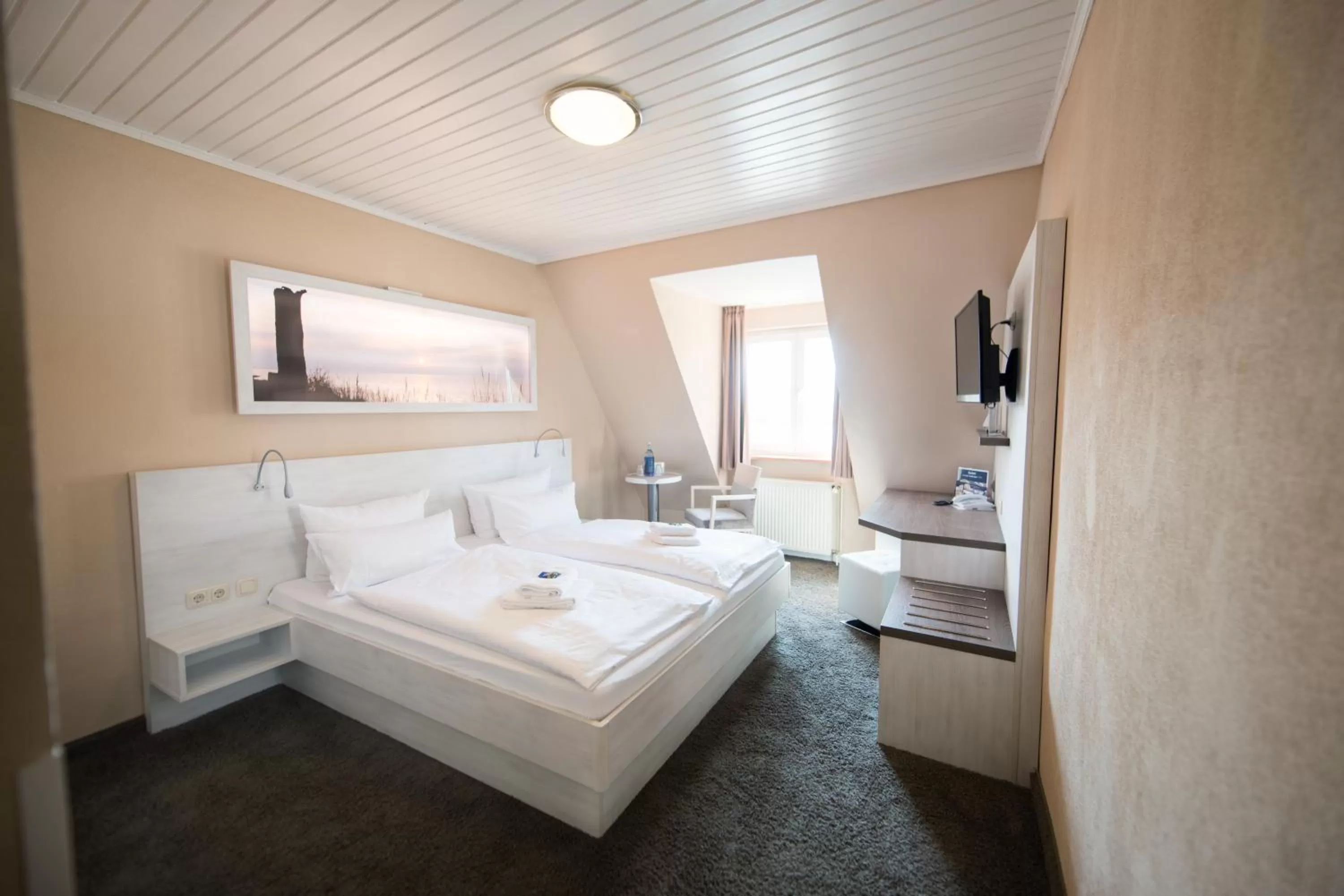 Photo of the whole room, Bed in Hotel Am Alten Strom