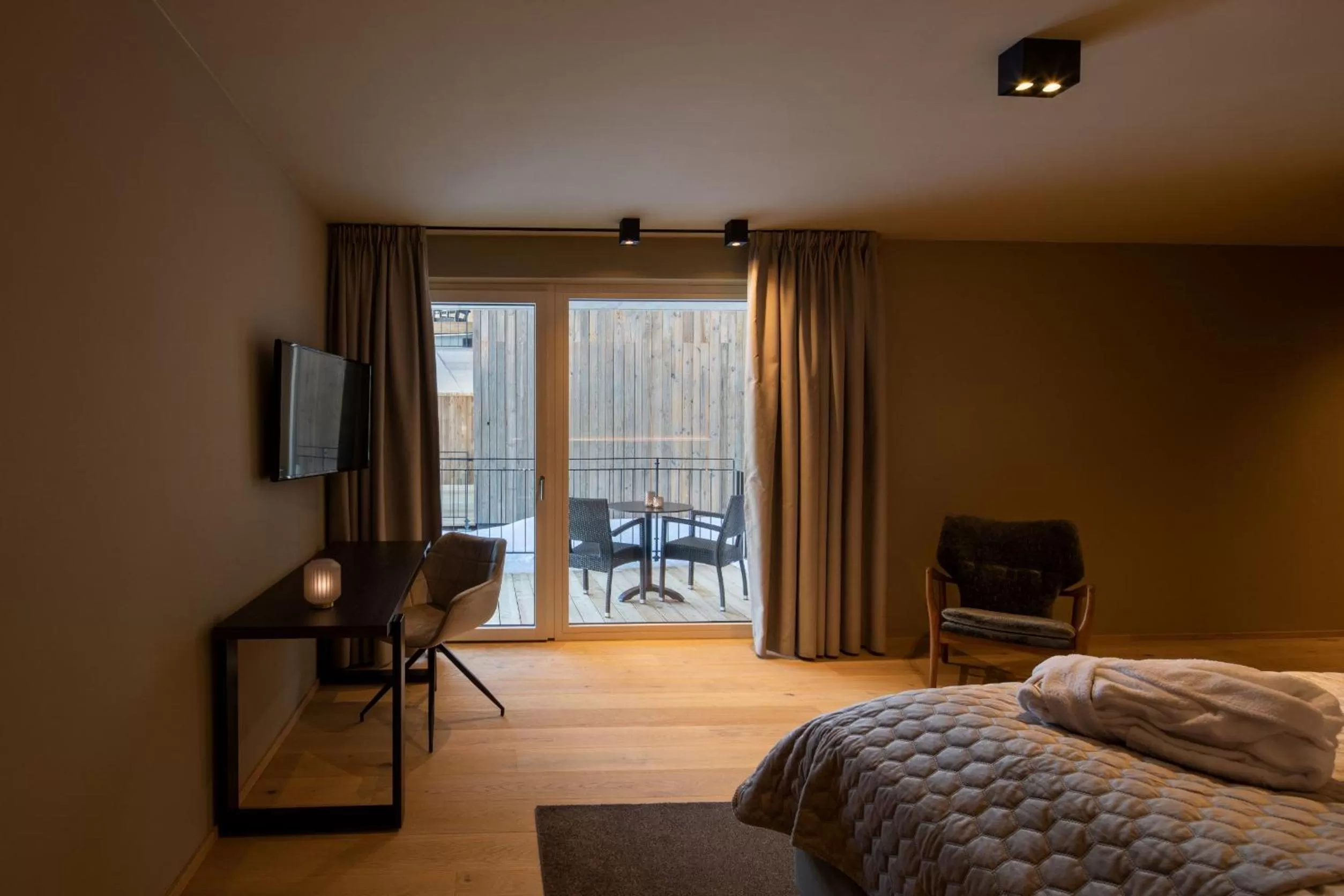 Photo of the whole room, Bed in APART Resort Westendorf