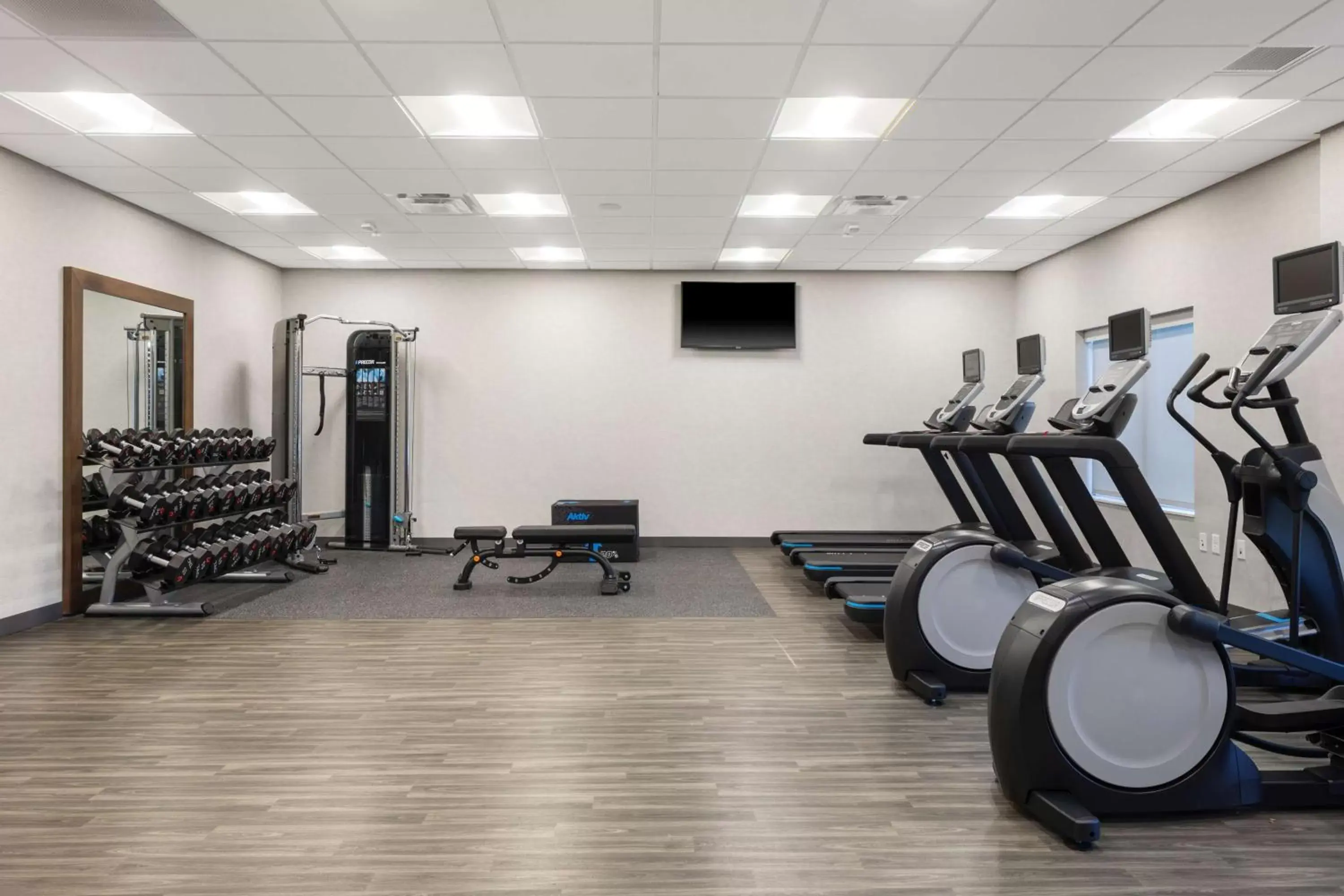 Fitness centre/facilities, Fitness Center/Facilities in Hampton Inn Circleville, Oh