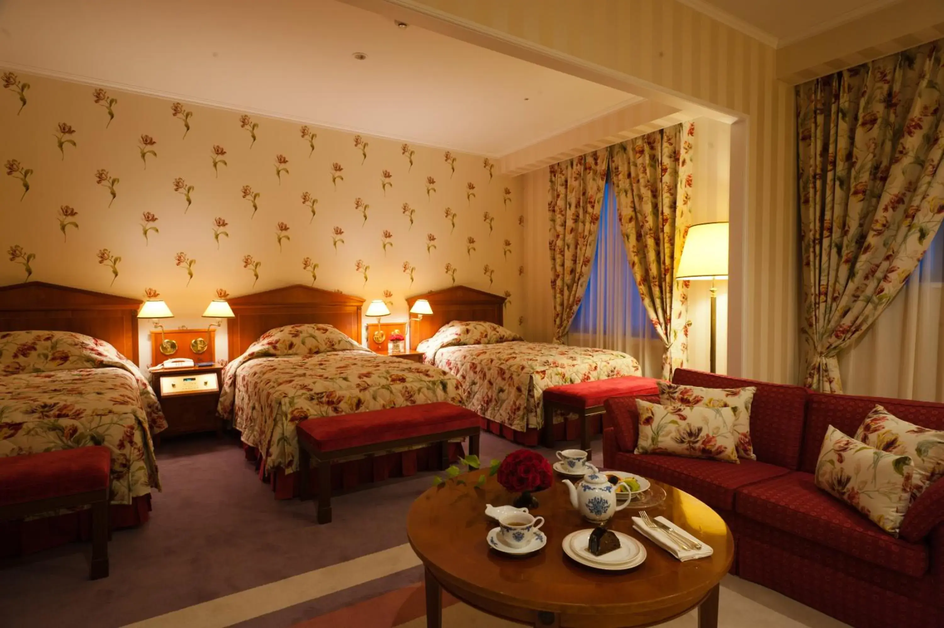 Photo of the whole room, Bed in Huis Ten Bosch Hotel Amsterdam