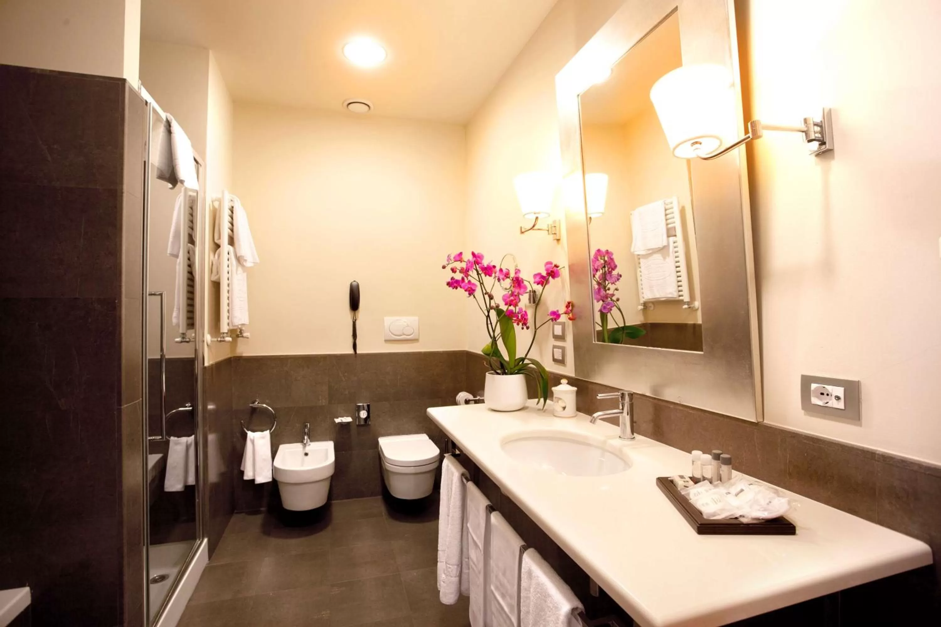 Bathroom in Villa Maria Hotel & SPA