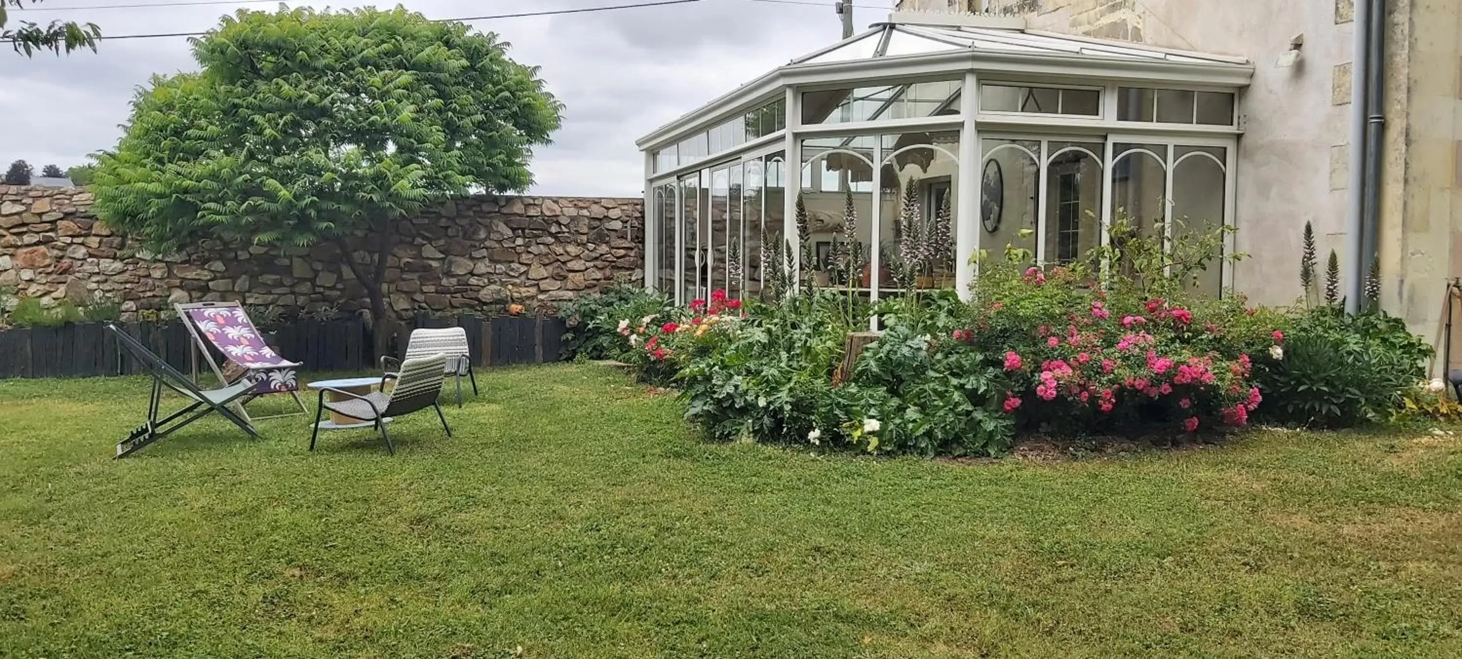 Property building, Garden in malitourne