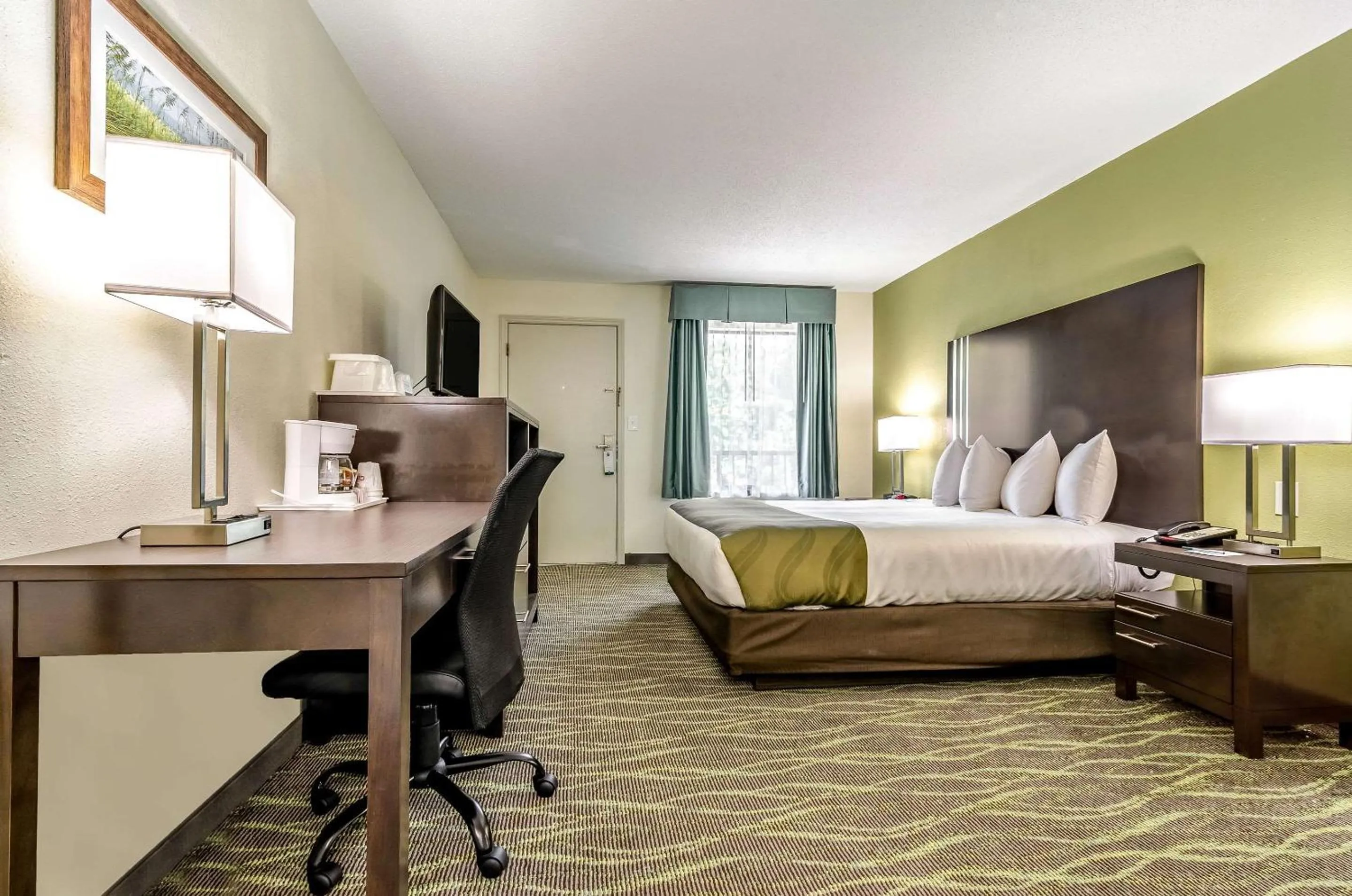 Photo of the whole room, Bed in Quality Inn & Suites Creedmoor - Butner