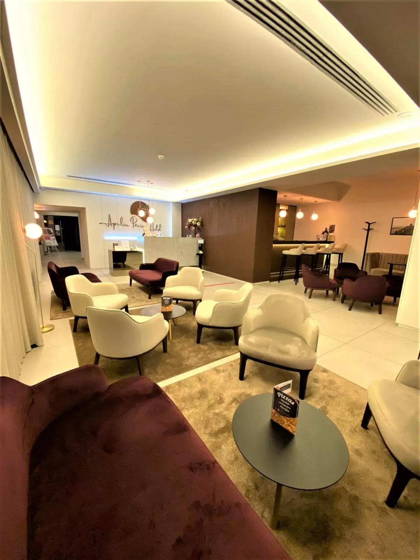 Lobby or reception, Lounge/Bar in Apulia Praia Hotel