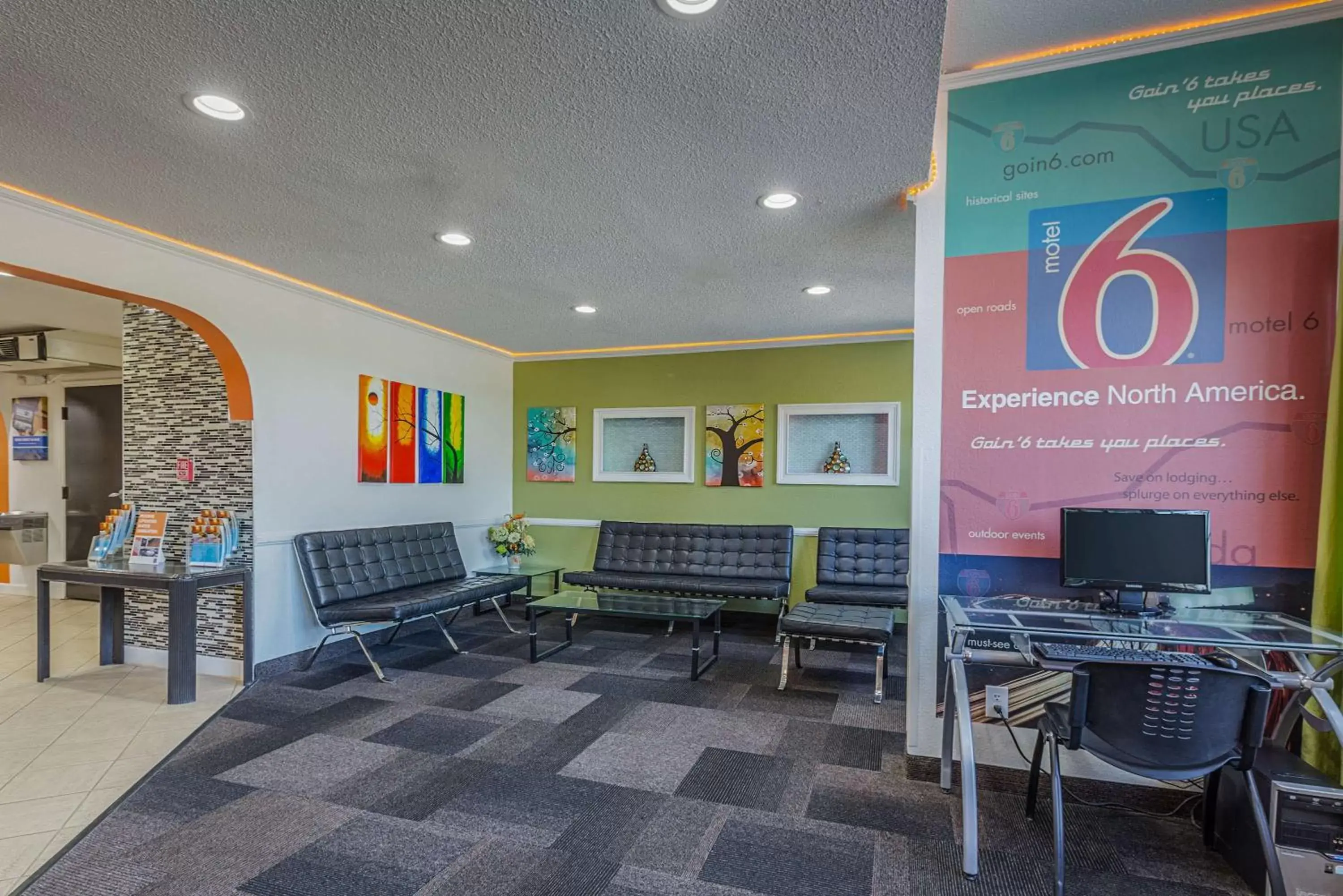 Lobby or reception in Motel 6-Simpsonville, SC - Greenville