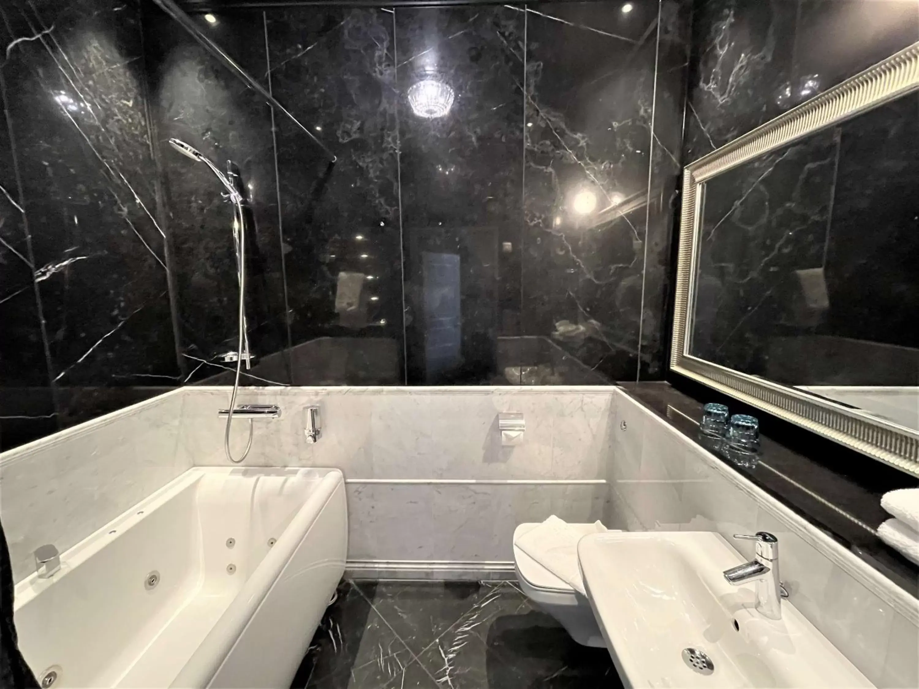 Bathroom in Hotel Vasa, Sure Hotel Collection by Best Western