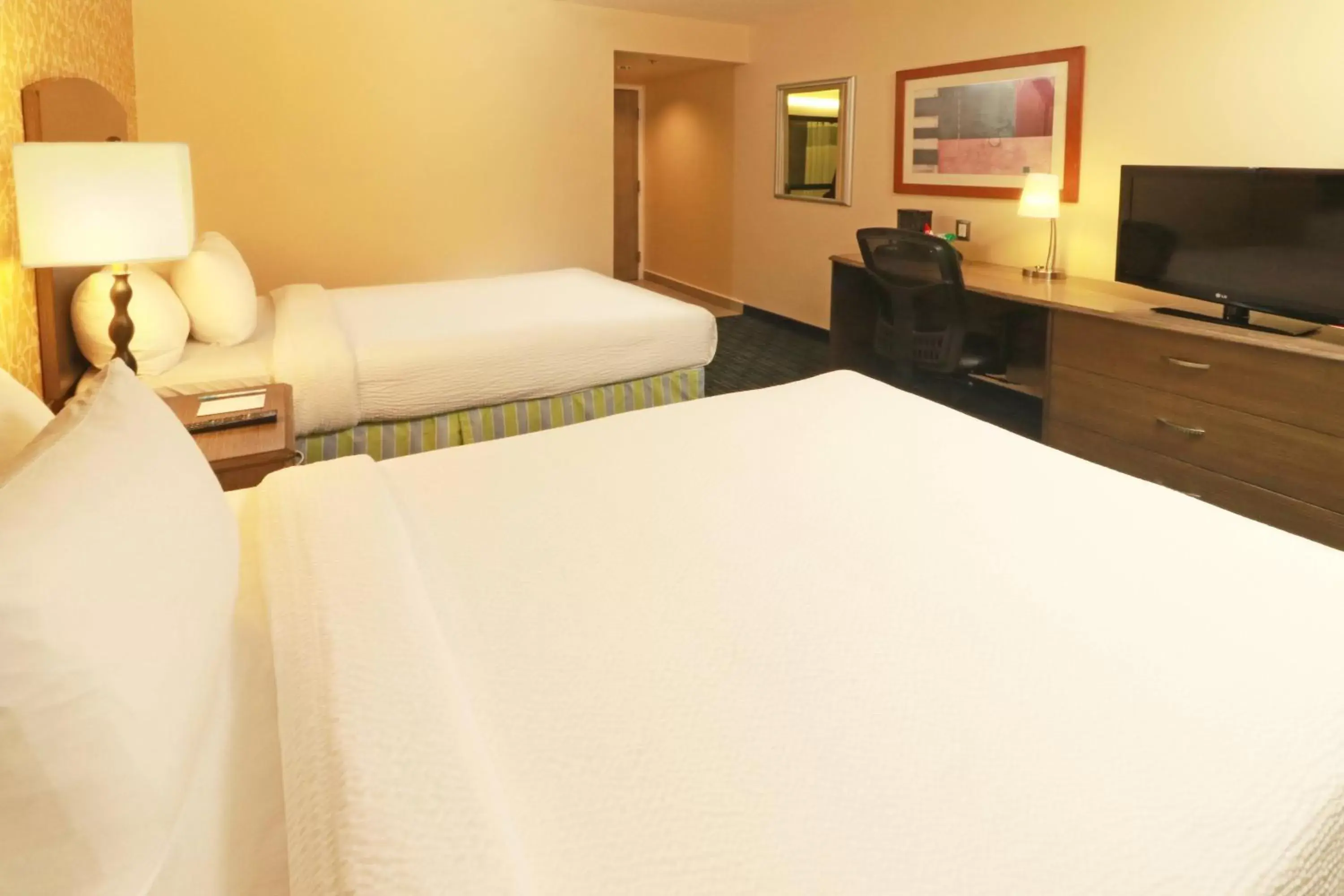 Photo of the whole room, Bed in Fairfield by Marriott Monterrey Airport