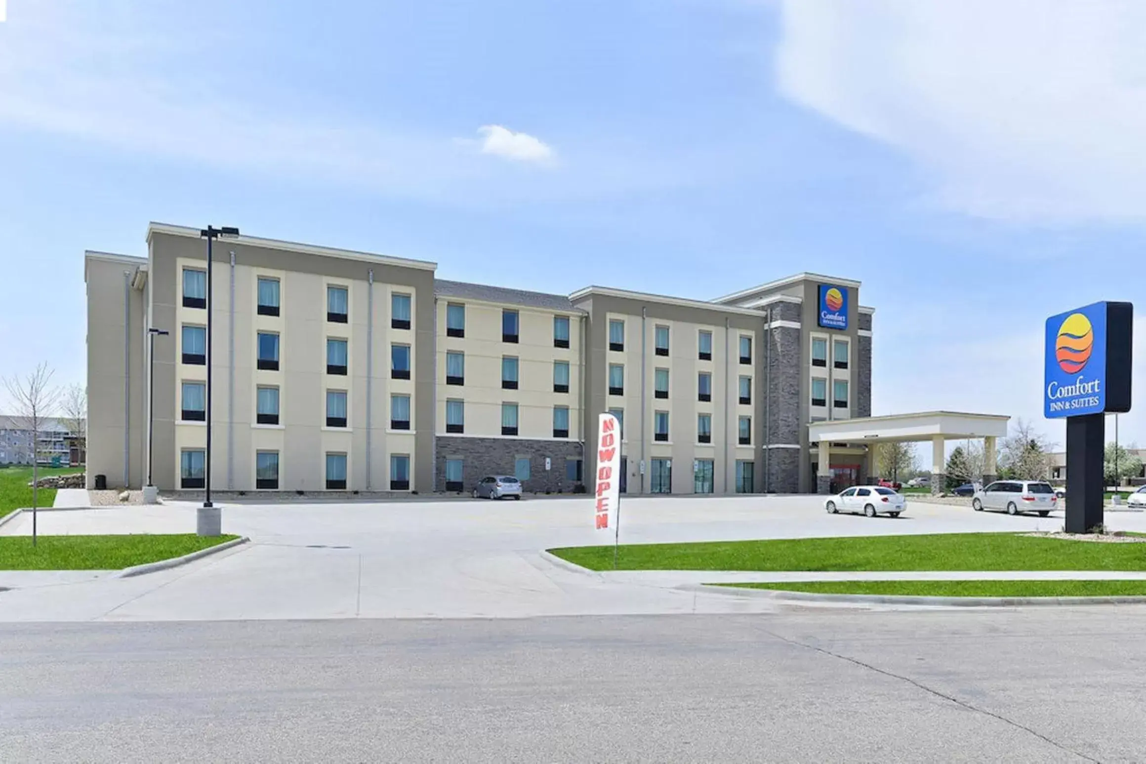 Facade/entrance, Property Building in Comfort Inn & Suites Avera Southwest