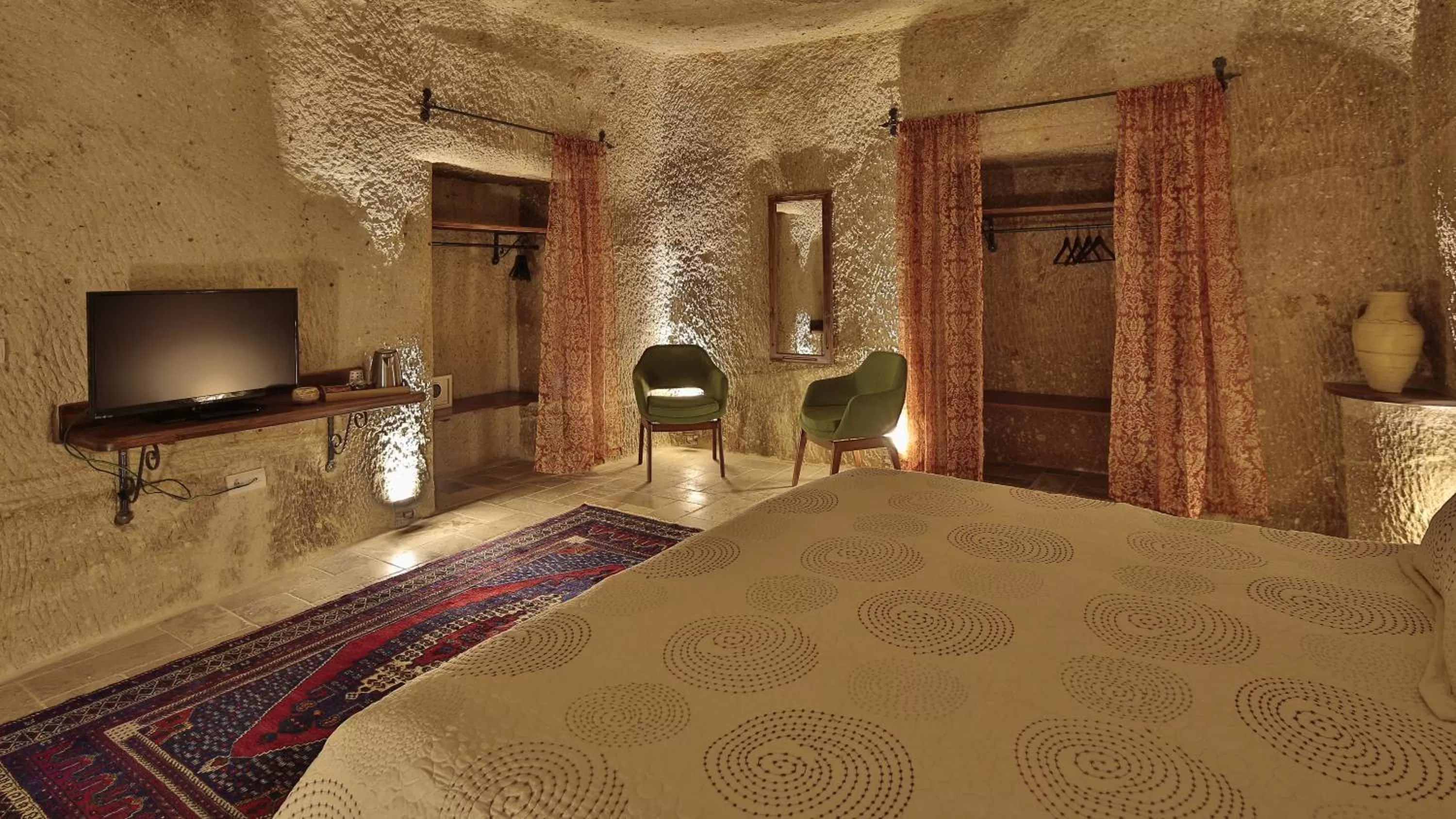 King Suite in Osmanbey Cave House