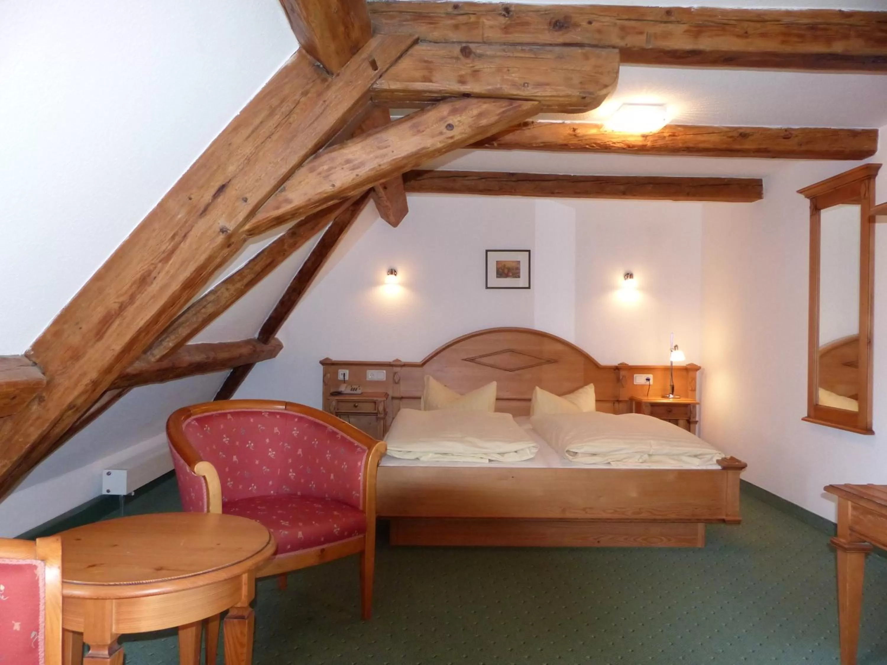 Photo of the whole room, Bed in Hotel zum Brauhaus