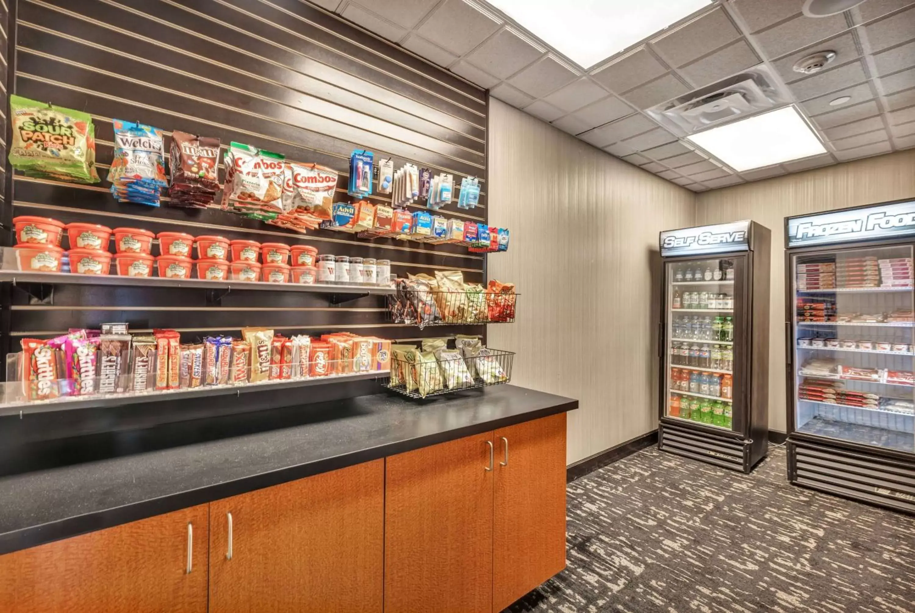 Food and drinks, Supermarket/Shops in Wingate by Wyndham State Arena Raleigh/Cary Hotel