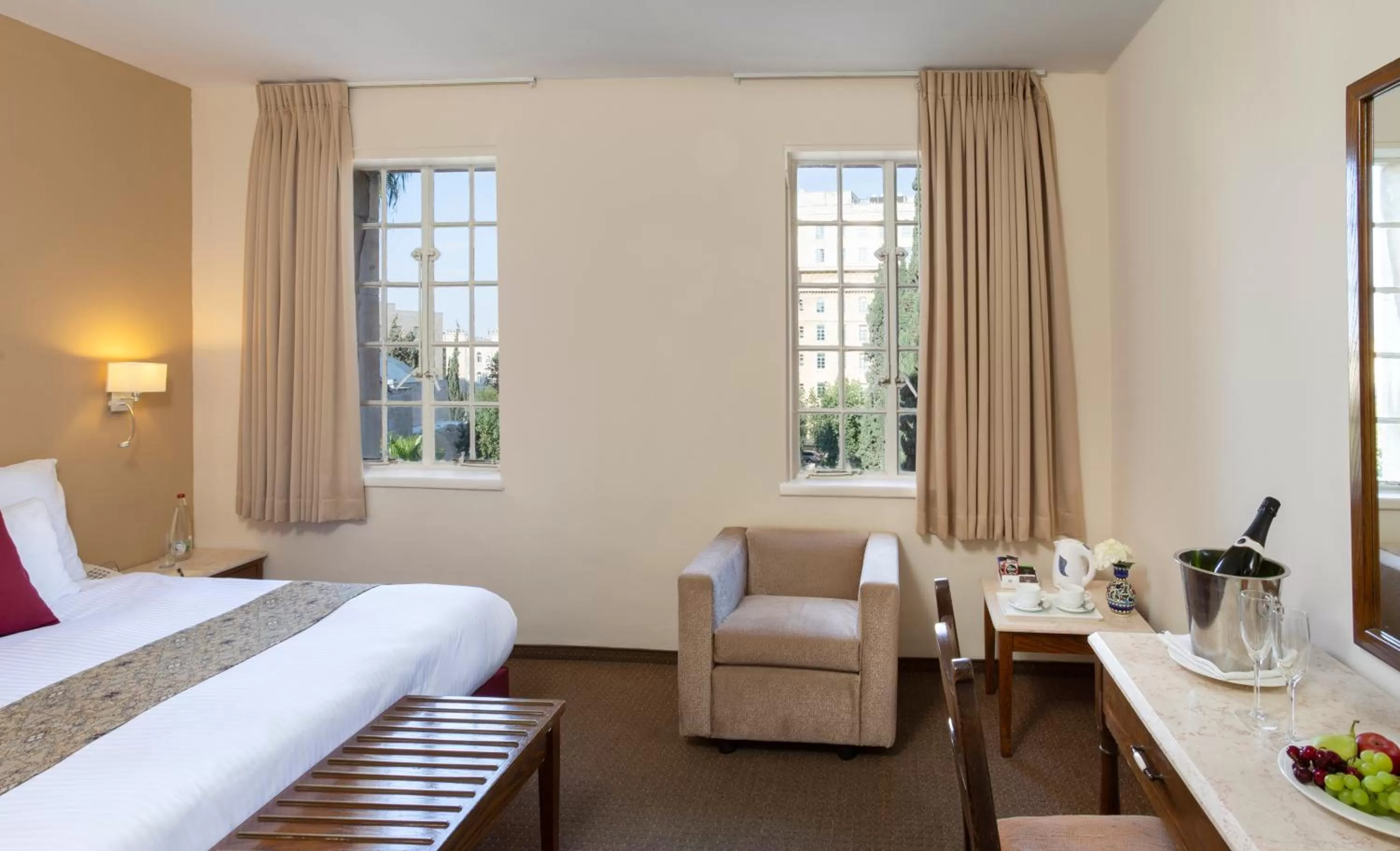 Bed in YMCA Three Arches Hotel