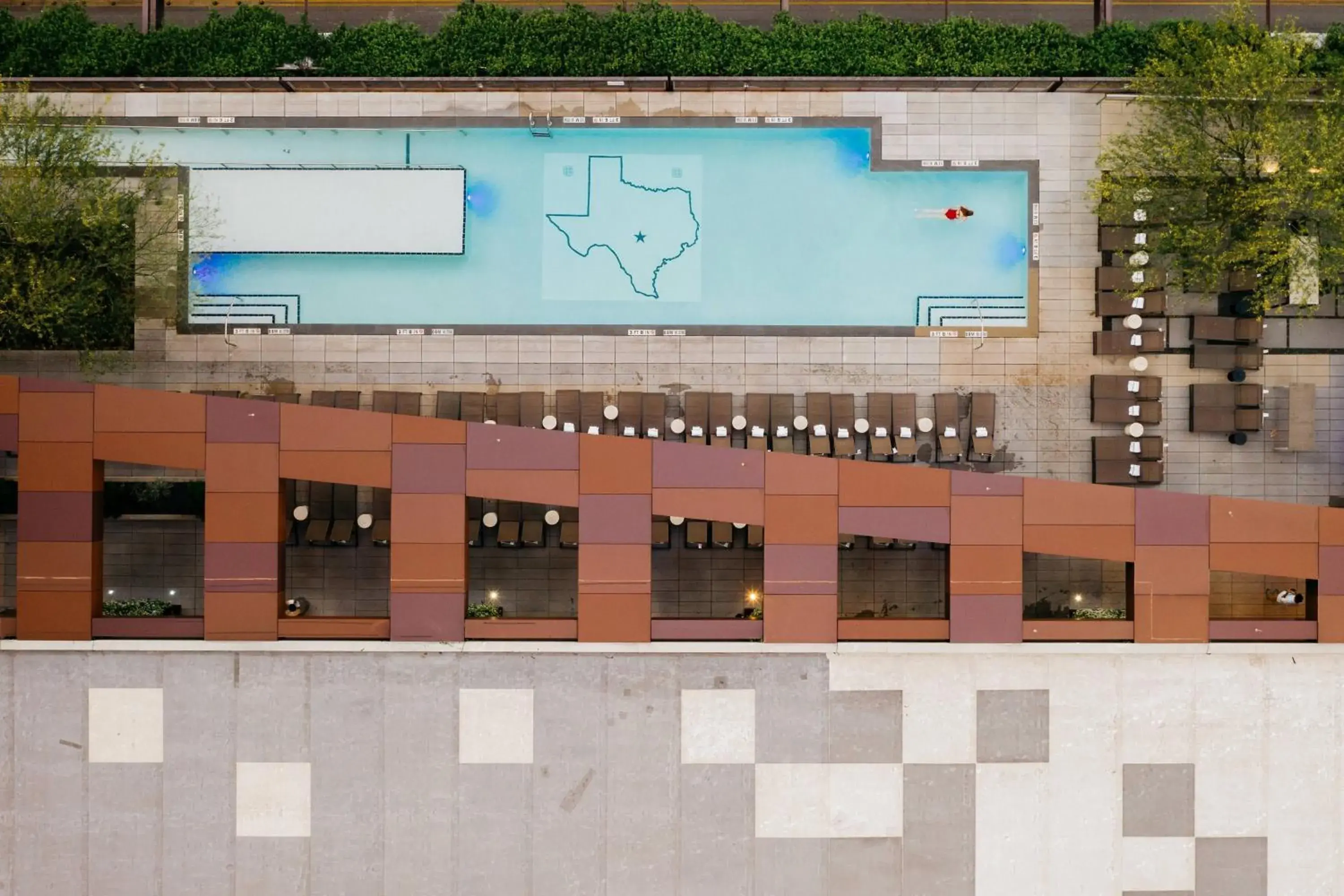 Swimming pool in JW Marriott Austin
