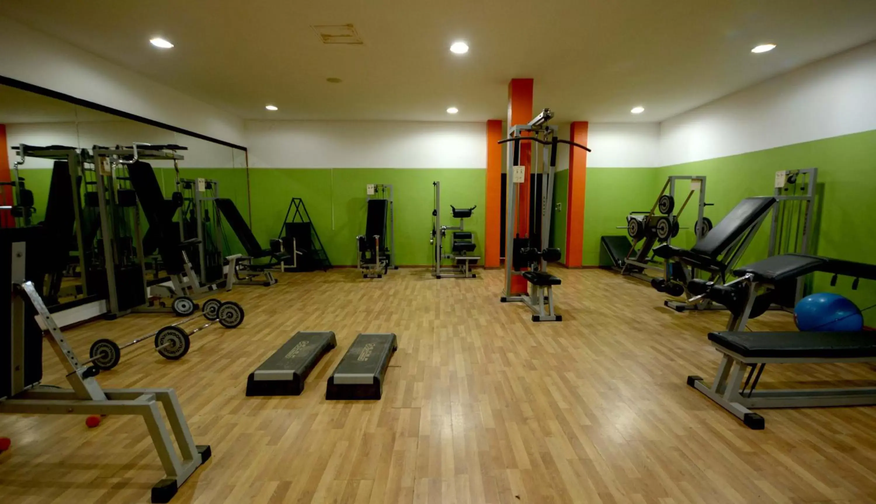 Fitness centre/facilities in Oasis Hotel & Spa Fitness centre/facilities in Oasis Hotel & Spa