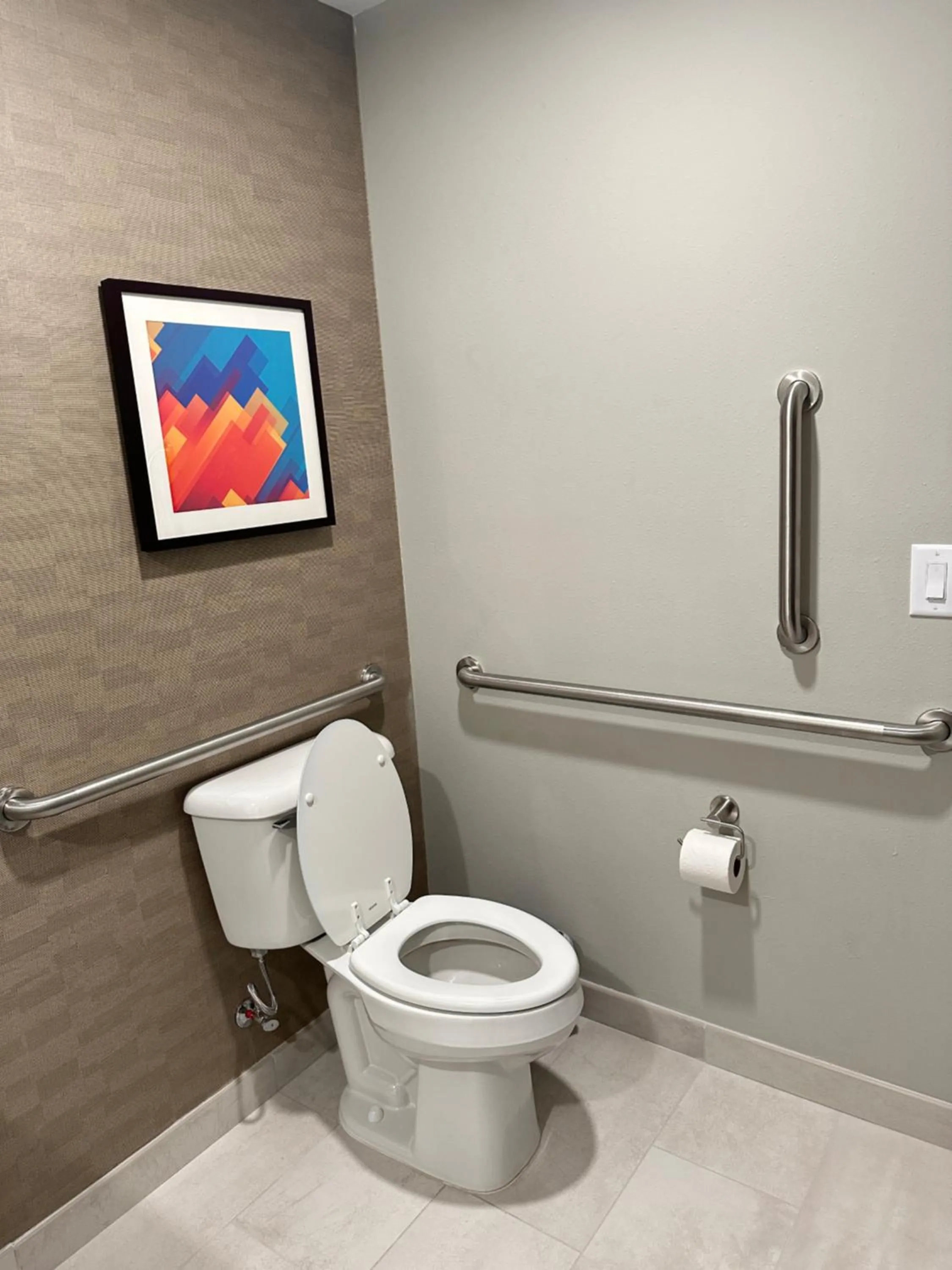 Toilet in La Quinta Inn by Wyndham Columbia NE Fort Jackson