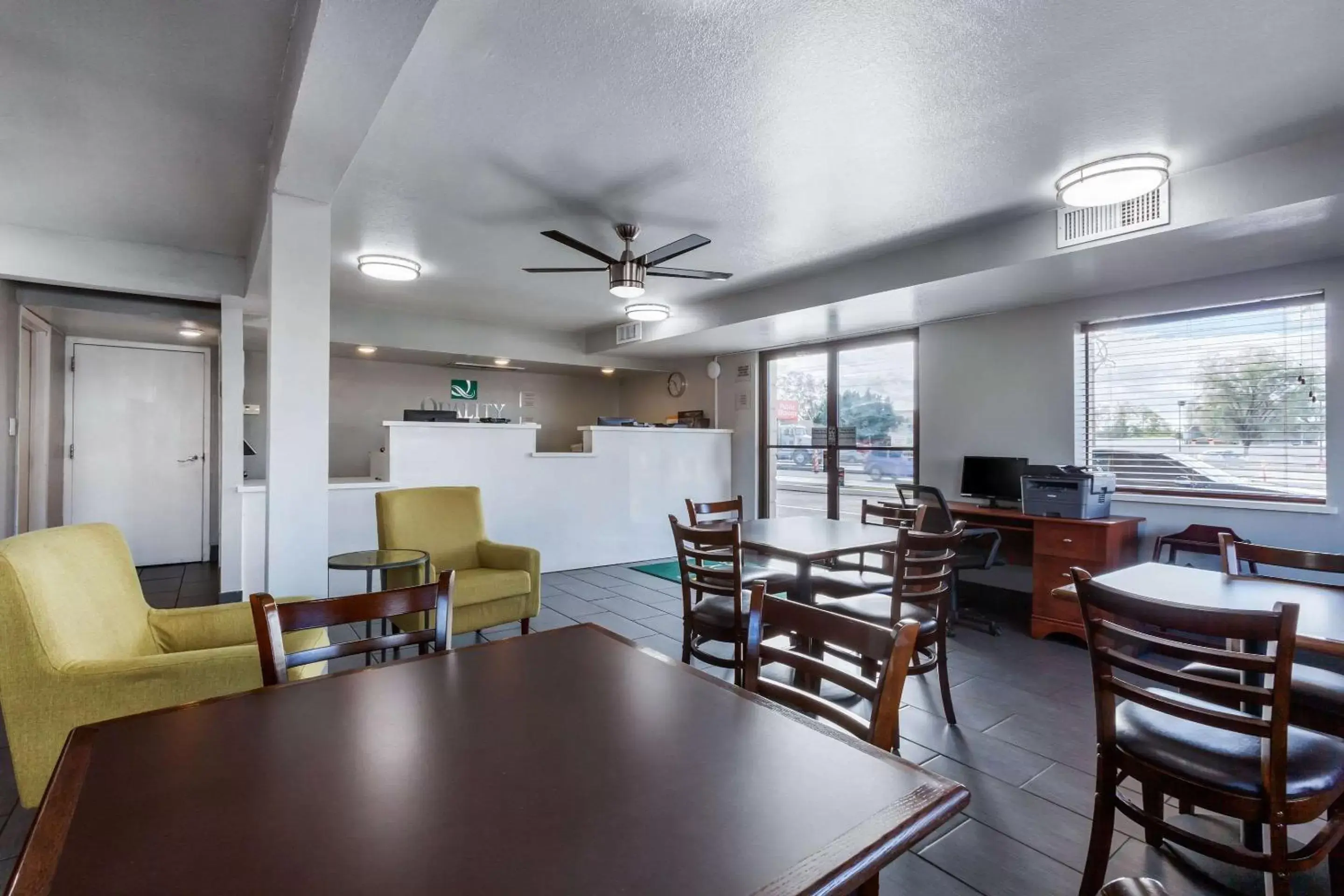 Lobby or reception in Quality Inn & Suites near Downtown Mesa