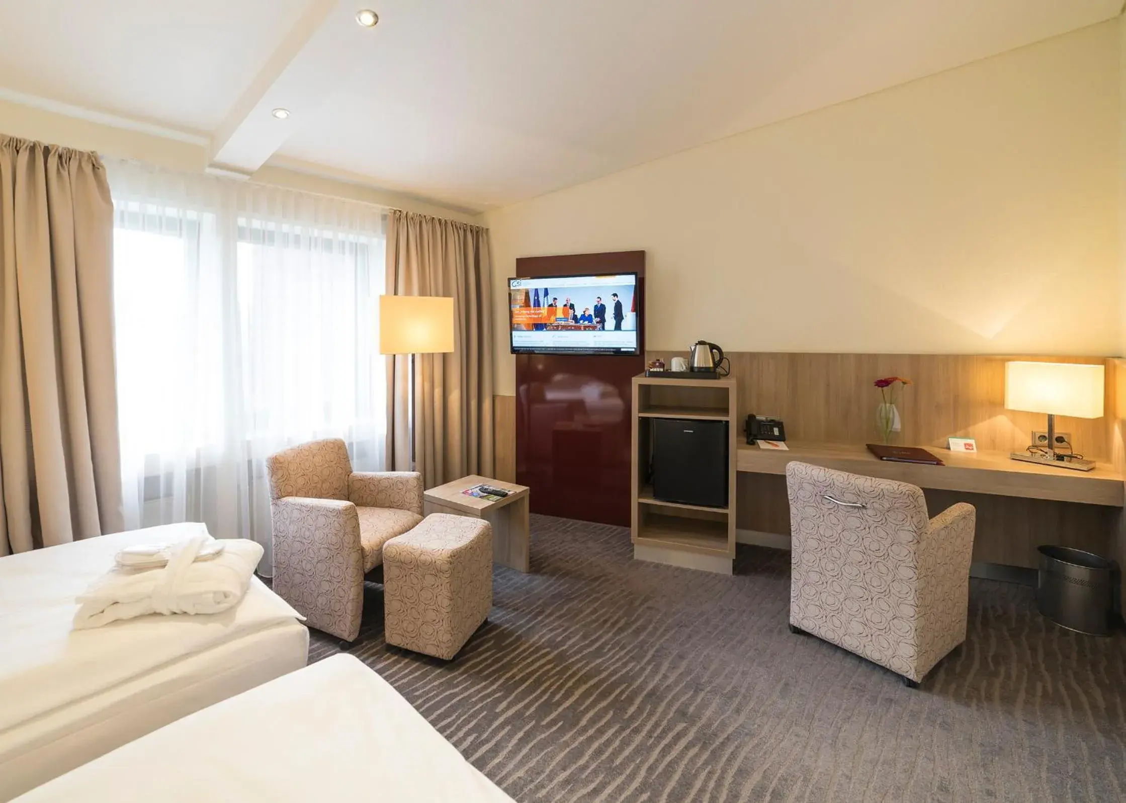 TV and multimedia, TV/Entertainment Center in Hotel Gustav-Stresemann-Institut