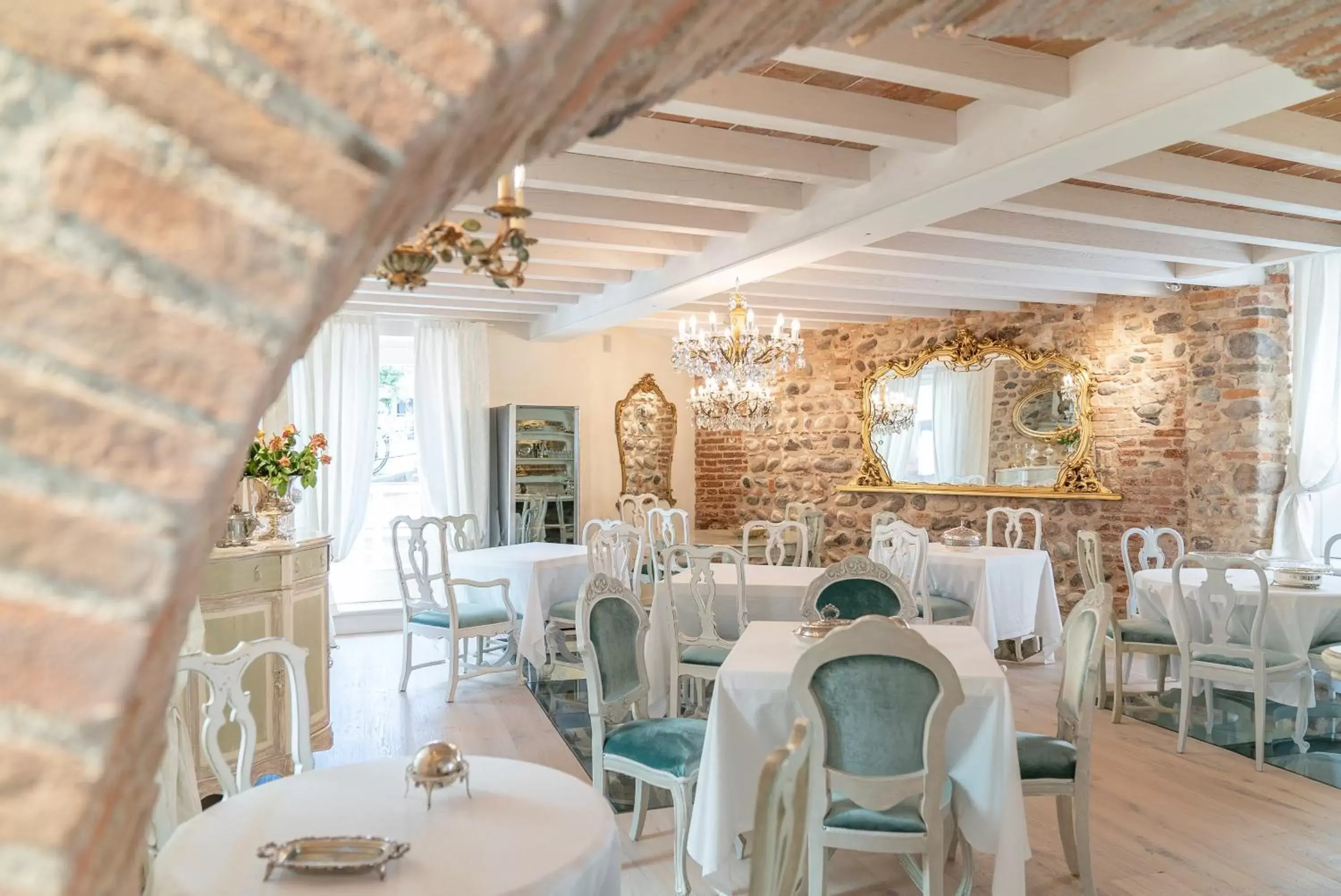 Living room, Restaurant/Places to Eat in Regia Rosetta - Royal Rooms Borghetto