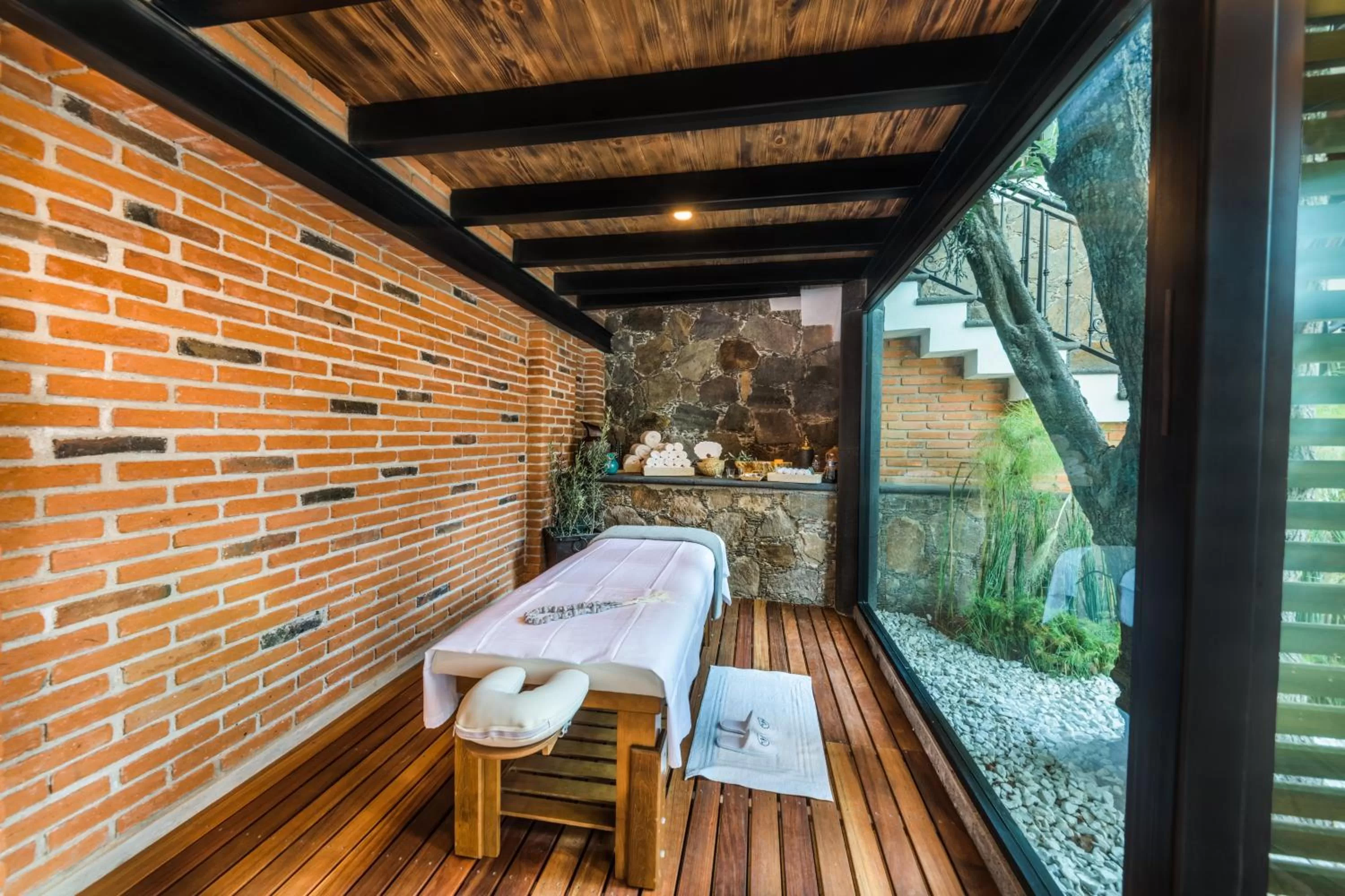 Massage in Matian Hotel Boutique